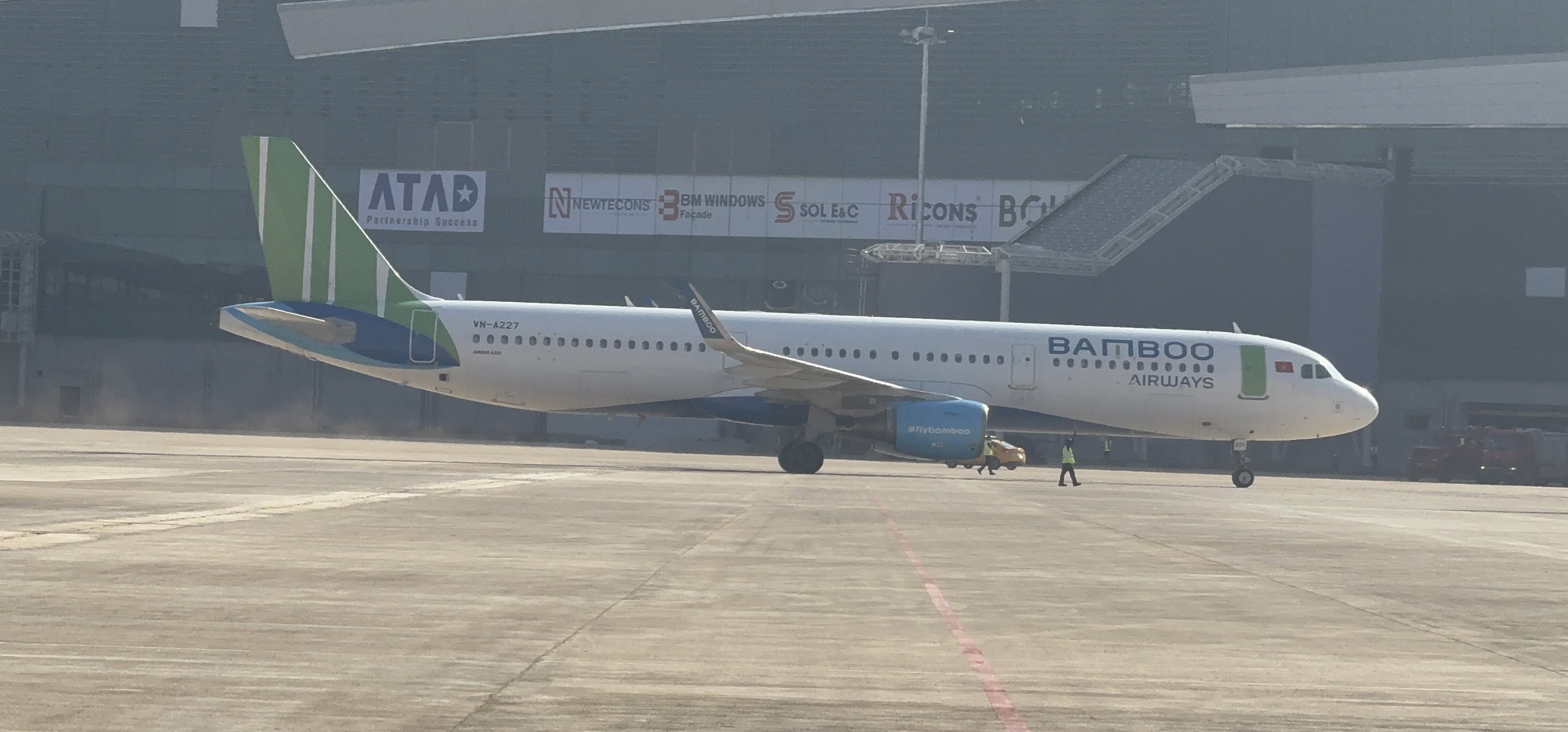 Ba máy bay của ba hãng hàng không đầu tiên đáp xuống sân bay Long Thành- Ảnh 5. Ba máy bay của ba hãng hàng không đầu tiên đáp xuống sân bay Long Thành- Ảnh 5.