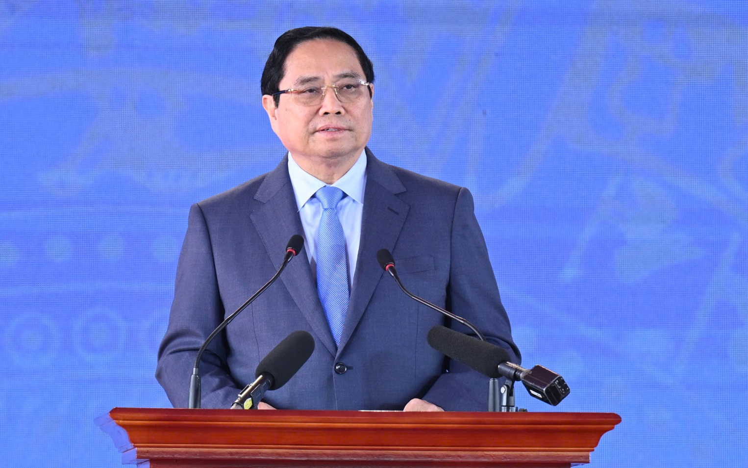 Thủ tướng Ch&iacute;nh phủ: C&aacute;c dự &aacute;n, c&ocirc;ng tr&igrave;nh thể hiện tư duy, kh&aacute;t vọng của d&acirc;n tộc