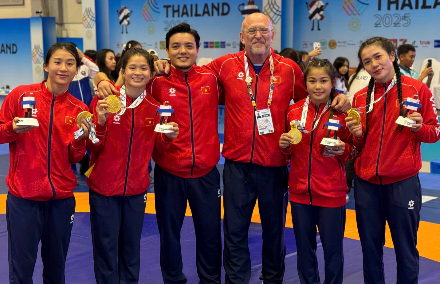 SEA Games 33 (19/12): Đoàn Thể thao Việt Nam xếp thứ 3 chung cuộc- Ảnh 1. SEA Games 33 (19/12): Đoàn Thể thao Việt Nam xếp thứ 3 chung cuộc- Ảnh 1.