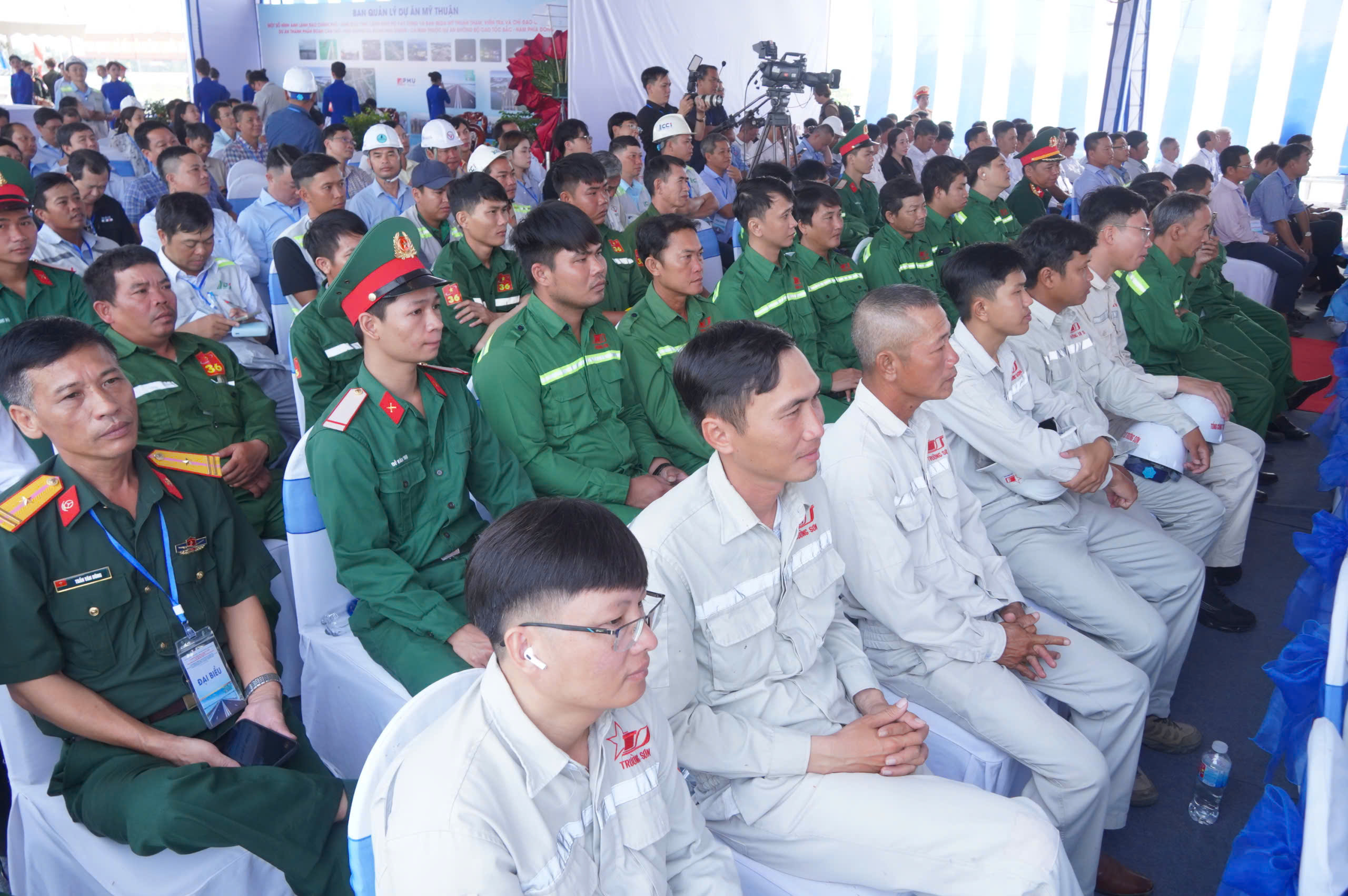 Cao tốc Cần Thơ-C&agrave; Mau l&agrave; c&ocirc;ng tr&igrave;nh trọng điểm, kỳ vọng rất lớn của Ch&iacute;nh phủ, người d&acirc;n- Ảnh 3.