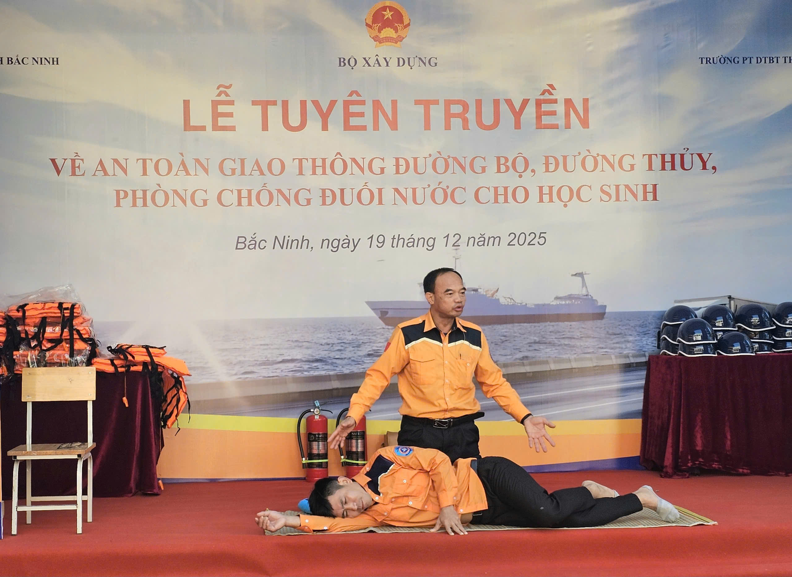 Bộ Xây dựng tổ chức tuyên truyền an toàn giao thông cho học sinh tại Bắc Ninh- Ảnh 9. Bộ Xây dựng tổ chức tuyên truyền an toàn giao thông cho học sinh tại Bắc Ninh- Ảnh 9.
