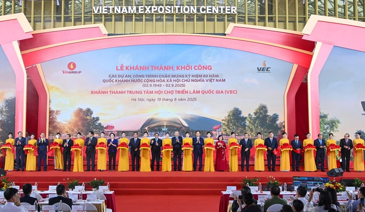 Khẩn trương chuẩn bị kh&aacute;nh th&agrave;nh, khởi c&ocirc;ng c&aacute;c c&ocirc;ng tr&igrave;nh lớn ch&agrave;o mừng Đại hội Đảng- Ảnh 1.