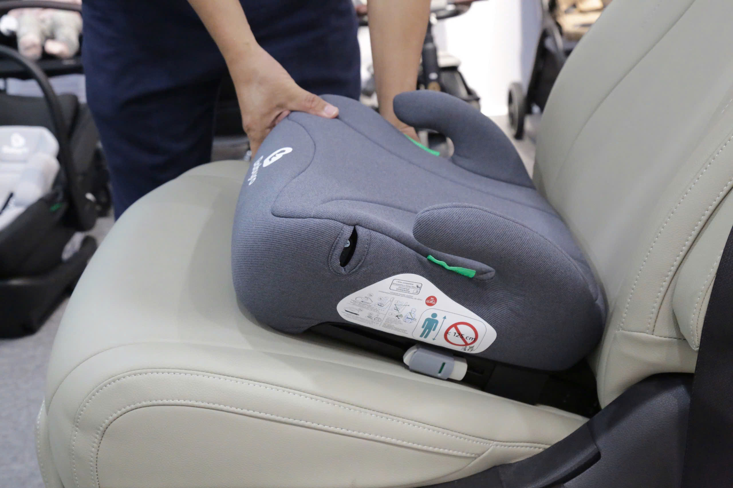 Cục CSGT: &Ocirc; t&ocirc; kinh doanh vận tải h&agrave;nh kh&aacute;ch kh&ocirc;ng cần lắp ghế an to&agrave;n cho trẻ em- Ảnh 2.