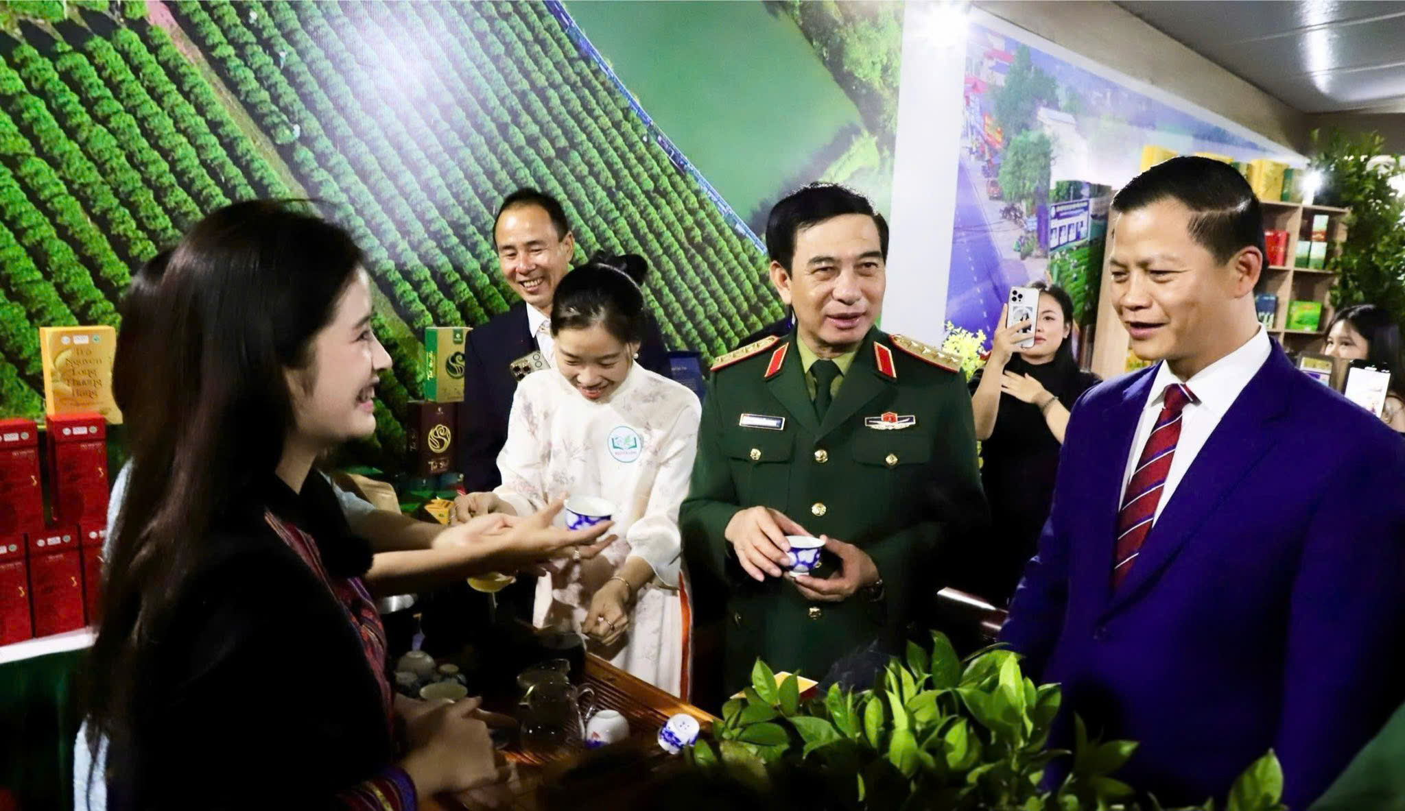 Hương sắc không gian trà, định danh “thủ phủ chè” Thái Nguyên- Ảnh 8. Hương sắc không gian trà, định danh “thủ phủ chè” Thái Nguyên- Ảnh 8.