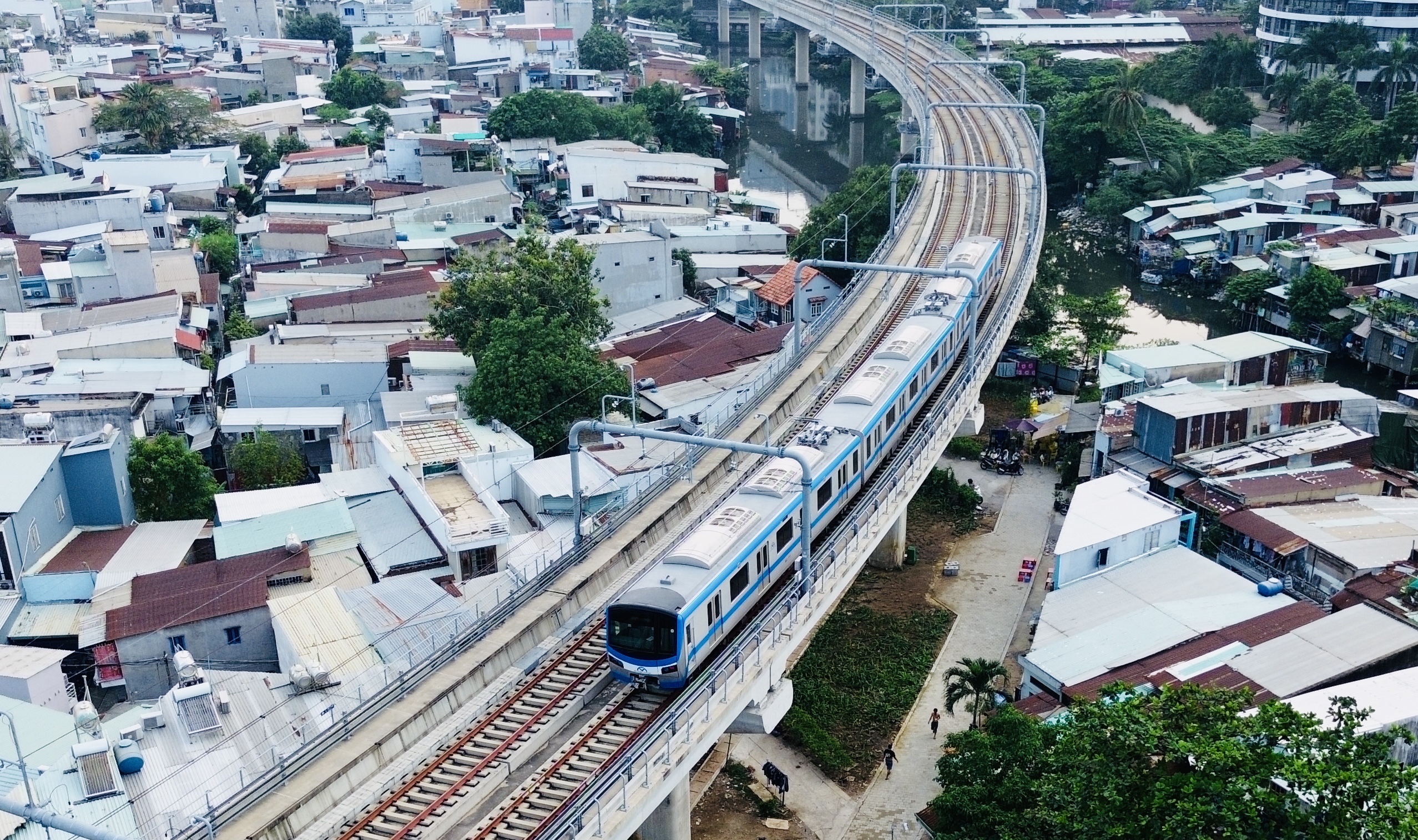 TP.HCM bứt ph&aacute; hạ tầng, mở kh&ocirc;ng gian ph&aacute;t triển si&ecirc;u đ&ocirc; thị năm 2026- Ảnh 3.