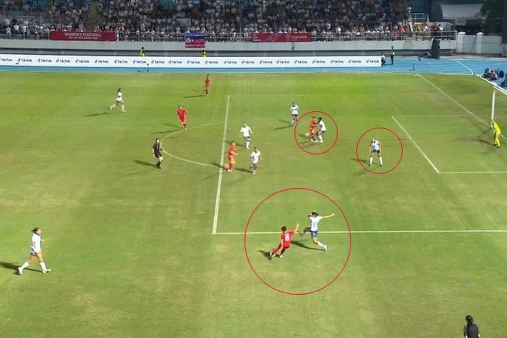 AFC phạt nặng trọng t&agrave;i khiến tuyển nữ Việt Nam mất Huy chương V&agrave;ng SEA Games 33?- Ảnh 2.