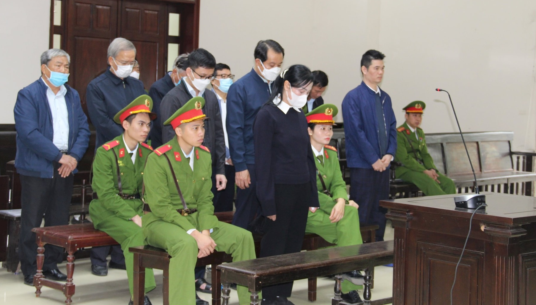 Vụ Tập đoàn Phúc Sơn: Bà Hoàng Thị Thúy Lan và nhiều người được giảm án- Ảnh 2. Vụ Tập đoàn Phúc Sơn: Bà Hoàng Thị Thúy Lan và nhiều người được giảm án- Ảnh 2.