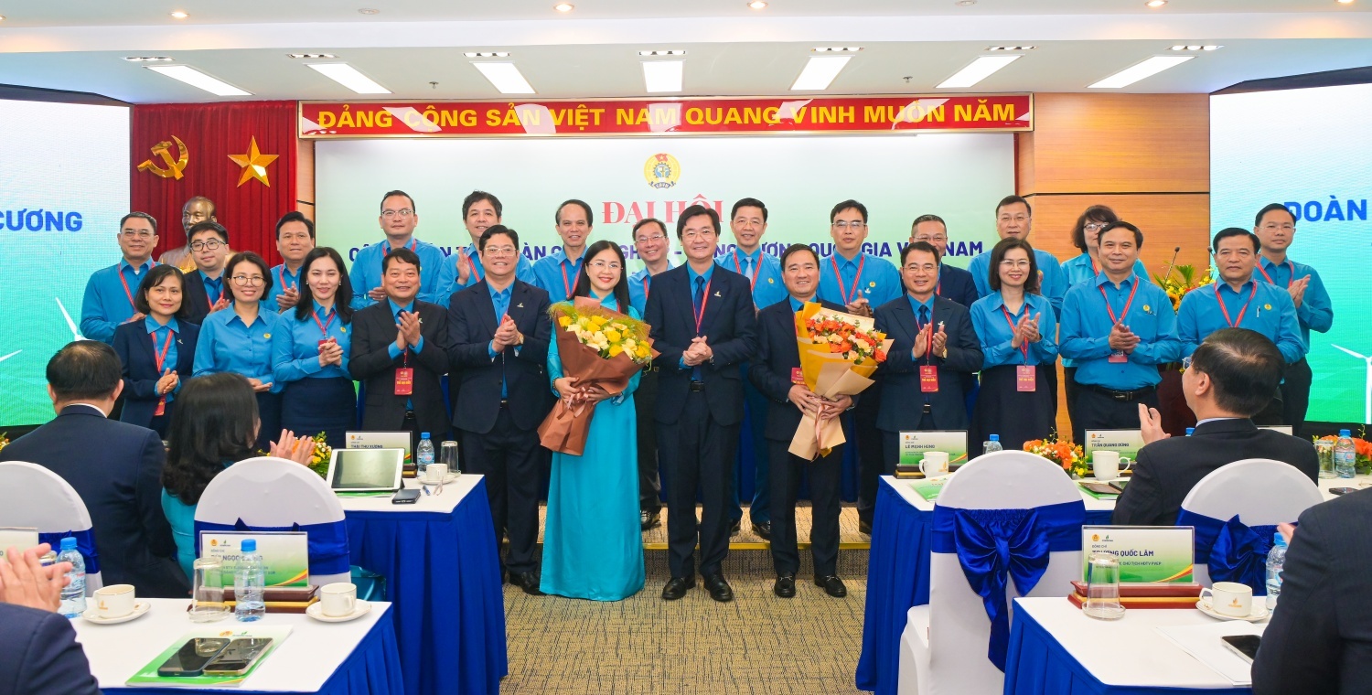 C&ocirc;ng đo&agrave;n Petrovietnam tiếp tục đồng h&agrave;nh c&ugrave;ng người lao động trong kỷ nguy&ecirc;n mới- Ảnh 2.