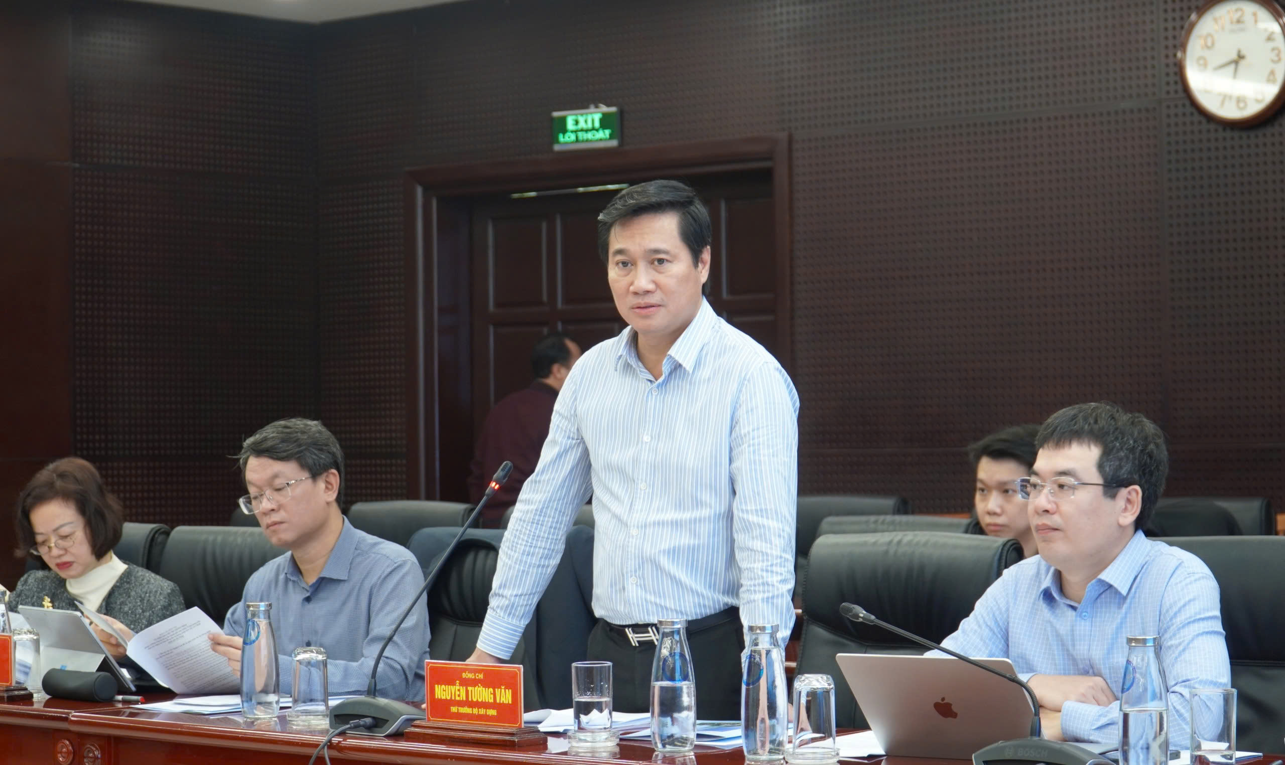 Thứ trưởng Nguyễn Tường Văn l&agrave;m việc với Đ&agrave; Nẵng về đề &aacute;n Đ&ocirc; thị th&ocirc;ng minh- Ảnh 1.