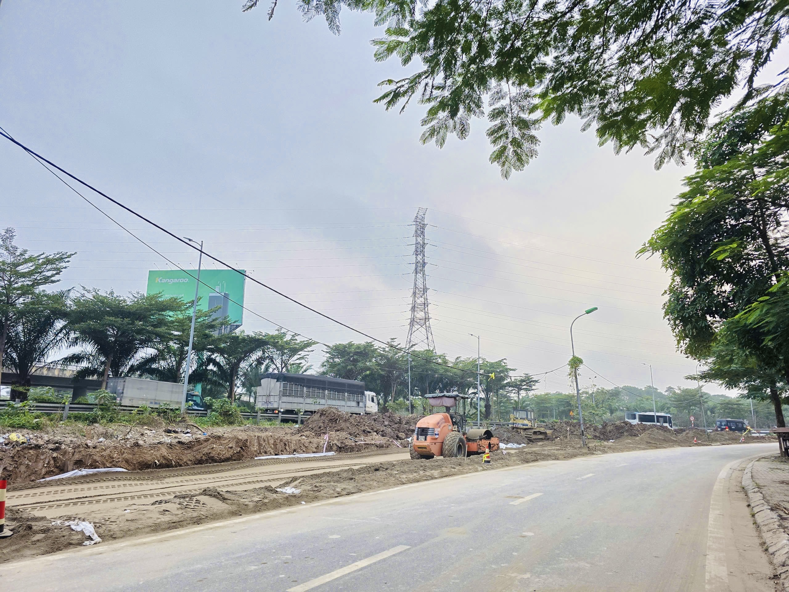 H&agrave; Nội khẩn trương mở rộng vỉa h&egrave;, giảm &ugrave;n tắc khu vực Bến xe Nước Ngầm- Ảnh 9.