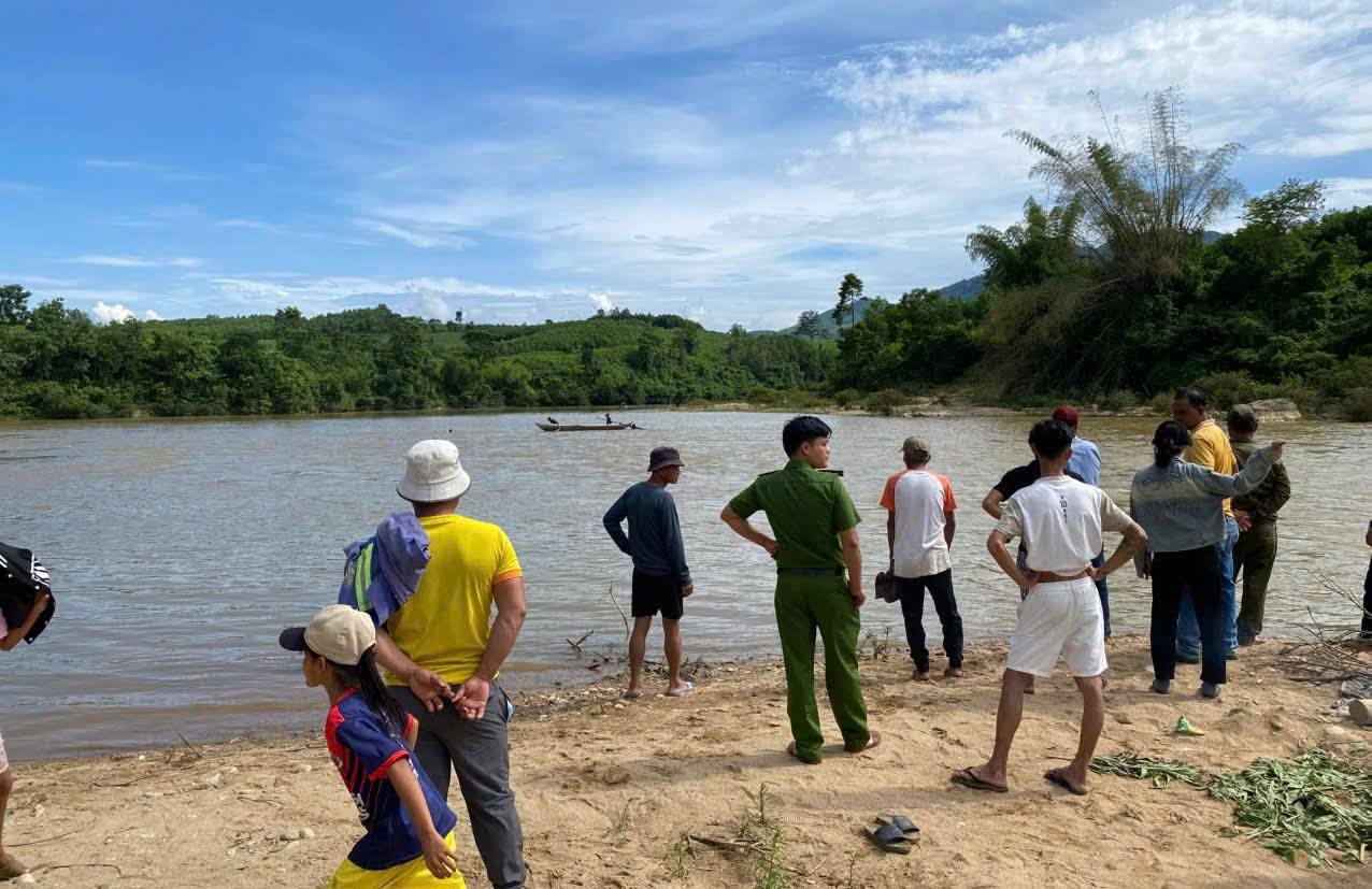 Quảng Ng&atilde;i: X&atilde; miền n&uacute;i mong mỏi c&acirc;y cầu để giao th&ocirc;ng kh&ocirc;ng c&ograve;n chia cắt- Ảnh 1.