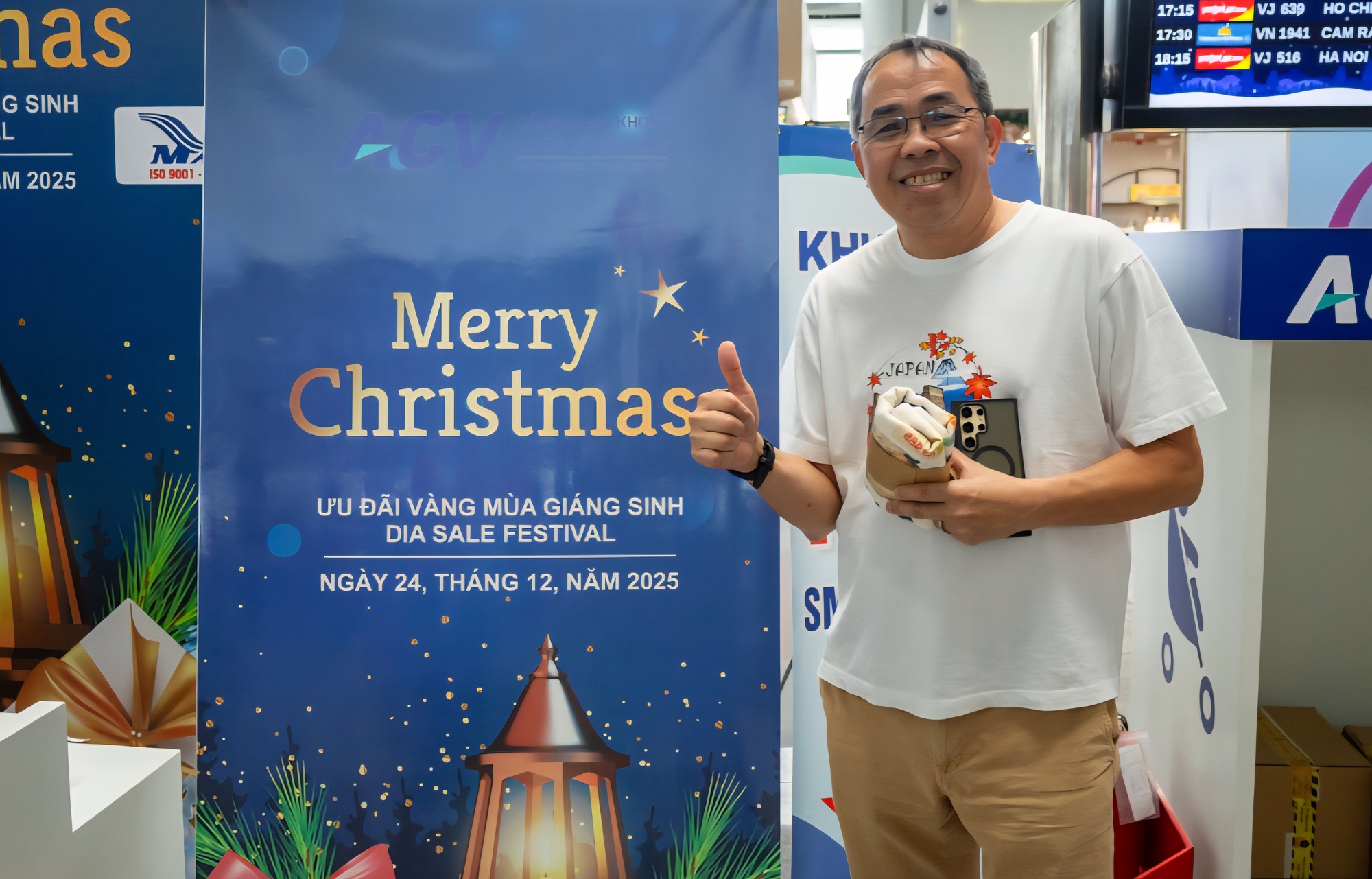 Tưng bừng kh&ocirc;ng kh&iacute; Gi&aacute;ng sinh, ch&agrave;o đ&oacute;n năm mới tại Cảng h&agrave;ng kh&ocirc;ng quốc tế Đ&agrave; Nẵng- Ảnh 6.