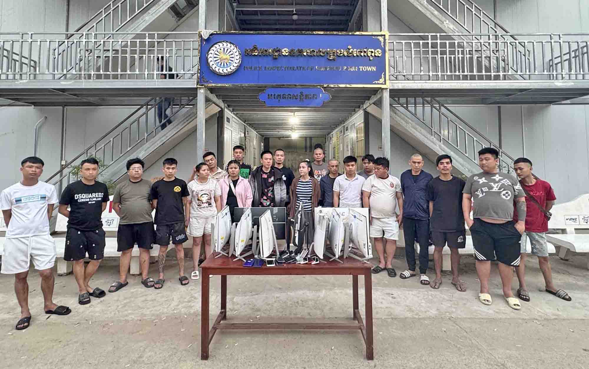 Tội phạm lừa đảo trực tuyến nhắm v&agrave;o người gi&agrave;- Ảnh 2.