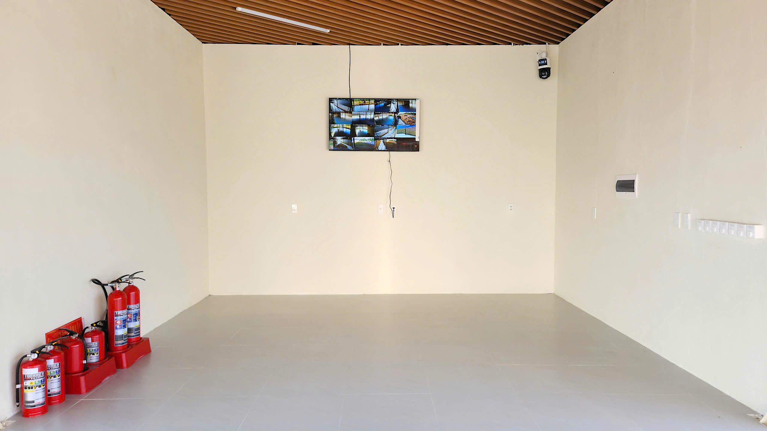 Cận cảnh điểm dừng xe đầu ti&ecirc;n tr&ecirc;n cao tốc Đ&agrave; Nẵng - Quảng Ng&atilde;i- Ảnh 4.