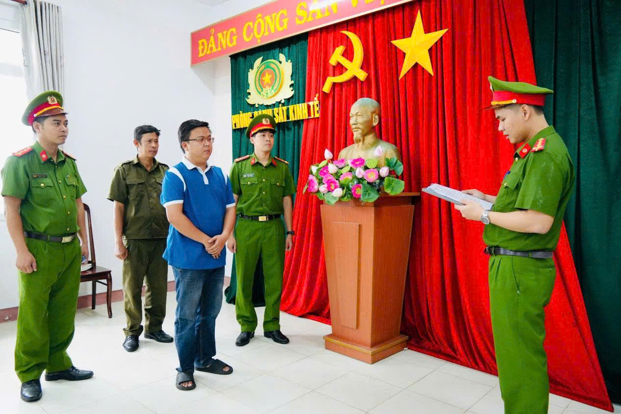 Đắk Lắk: Khởi tố, bắt tạm giam nguy&ecirc;n trưởng cửa h&agrave;ng xăng dầu tham &ocirc; hơn 7,3 tỷ đồng- Ảnh 1.