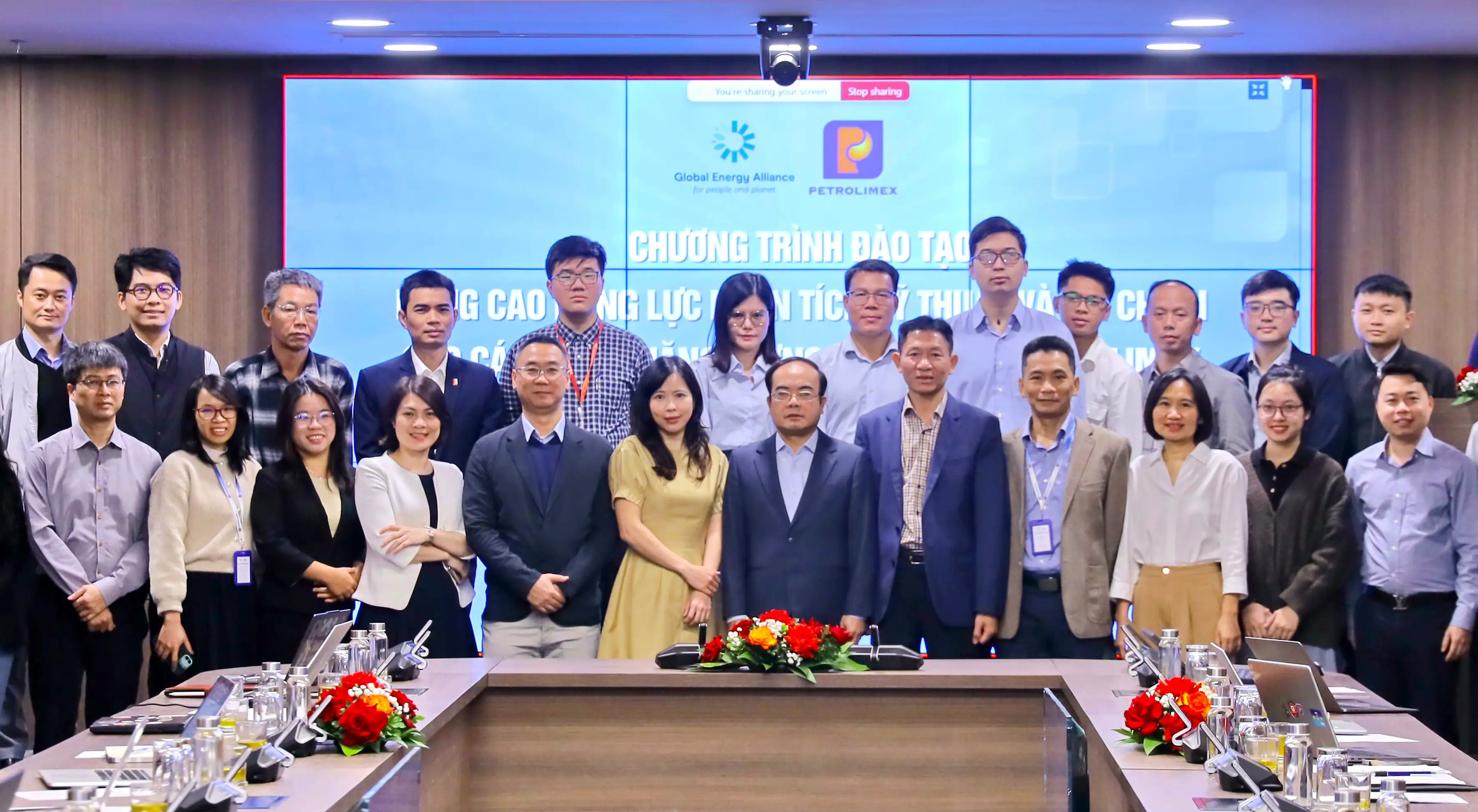 Petrolimex đ&agrave;o tạo ph&acirc;n t&iacute;ch kỹ thuật v&agrave; t&agrave;i ch&iacute;nh cho c&aacute;c dự &aacute;n năng lượng t&aacute;i tạo- Ảnh 7.