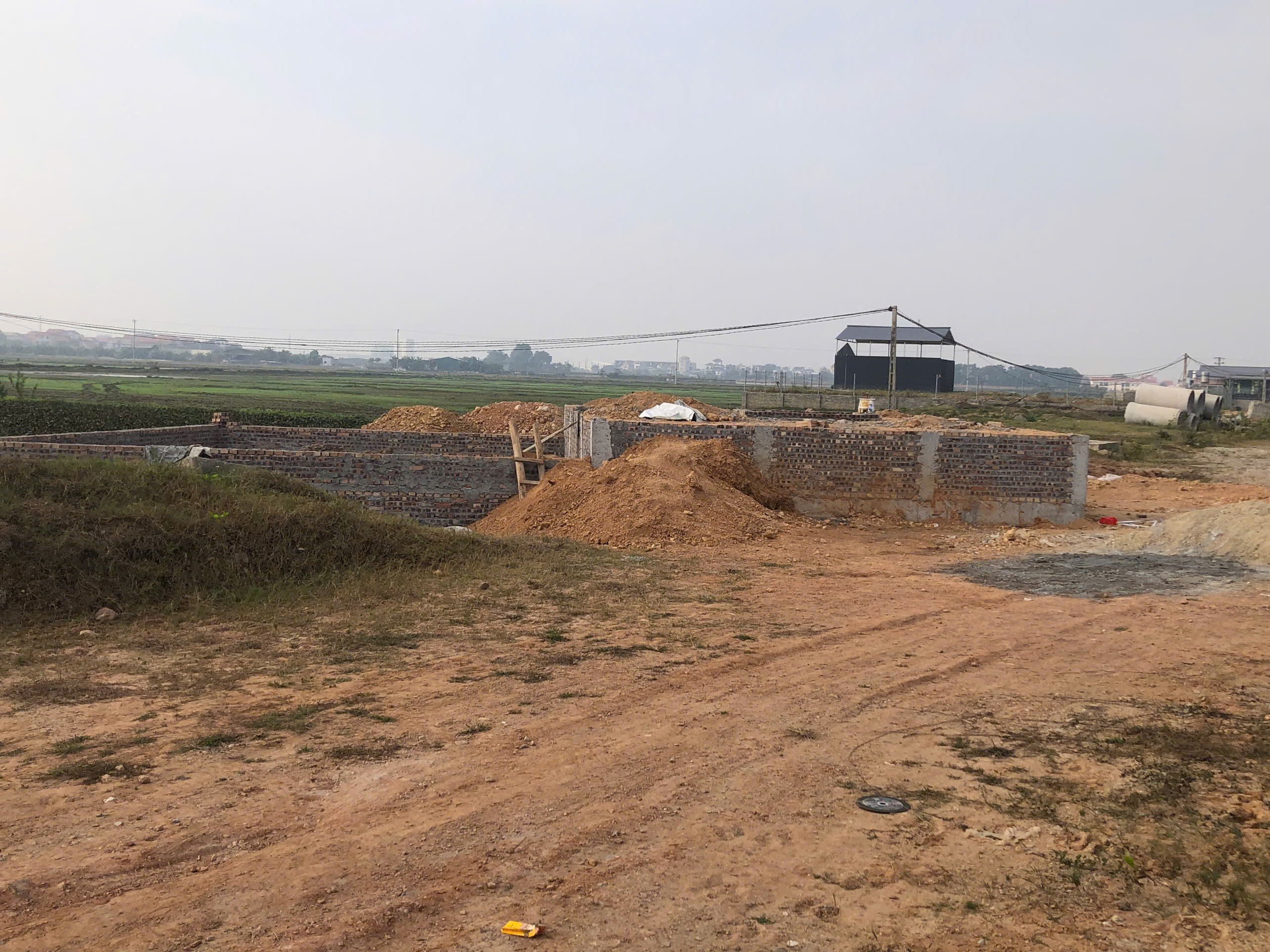 Phú Thọ gỡ vướng giải phóng mặt bằng dự án Đường song song đường sắt Hà Nội - Lào Cai- Ảnh 2. Phú Thọ gỡ vướng giải phóng mặt bằng dự án Đường song song đường sắt Hà Nội - Lào Cai- Ảnh 2.