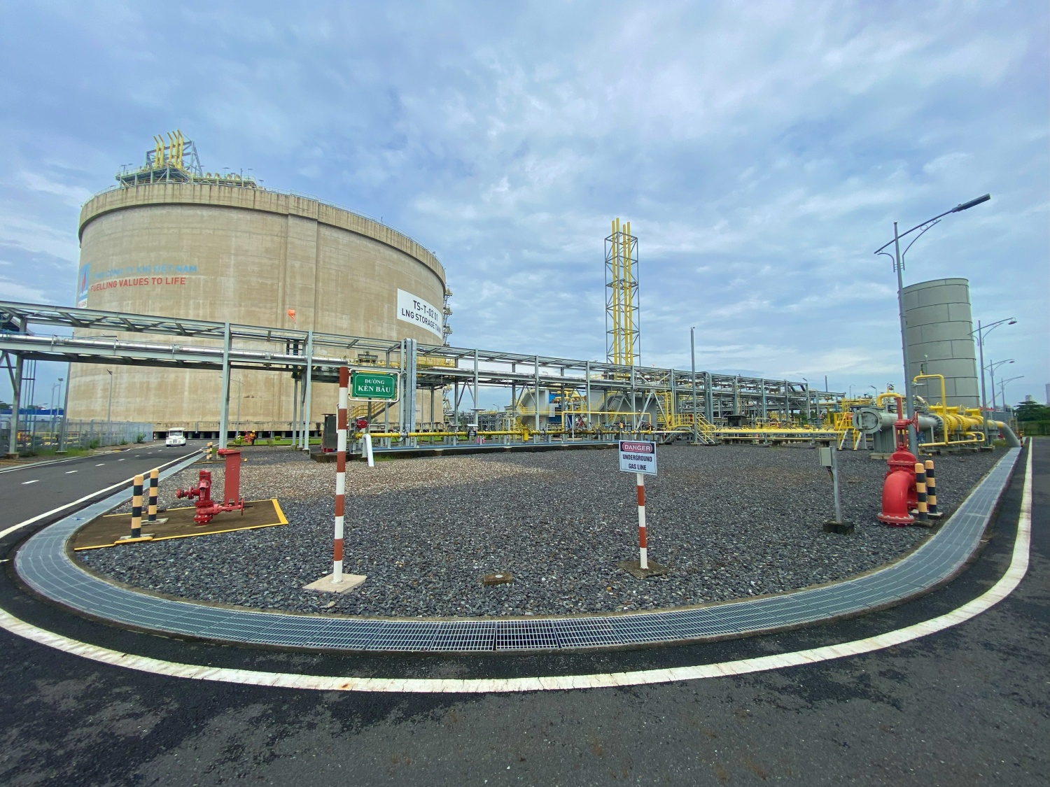 PV GAS dự kiến rót hơn 100.000 tỷ đồng đầu tư trong 5 năm tới- Ảnh 1. https://www.pvn.vn/DataStore/2025/image/12/26/hinh-1220251126110237.jpg?rt=20251226082732