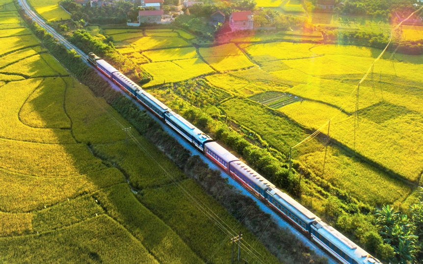 Mốc tiến độ lập ranh giới giải phóng mặt bằng đường sắt tốc độ cao Bắc - Nam- Ảnh 2. Đường sắt chạy thêm hơn 10 chuyến tàu dịp nghỉ tết Dương lịch