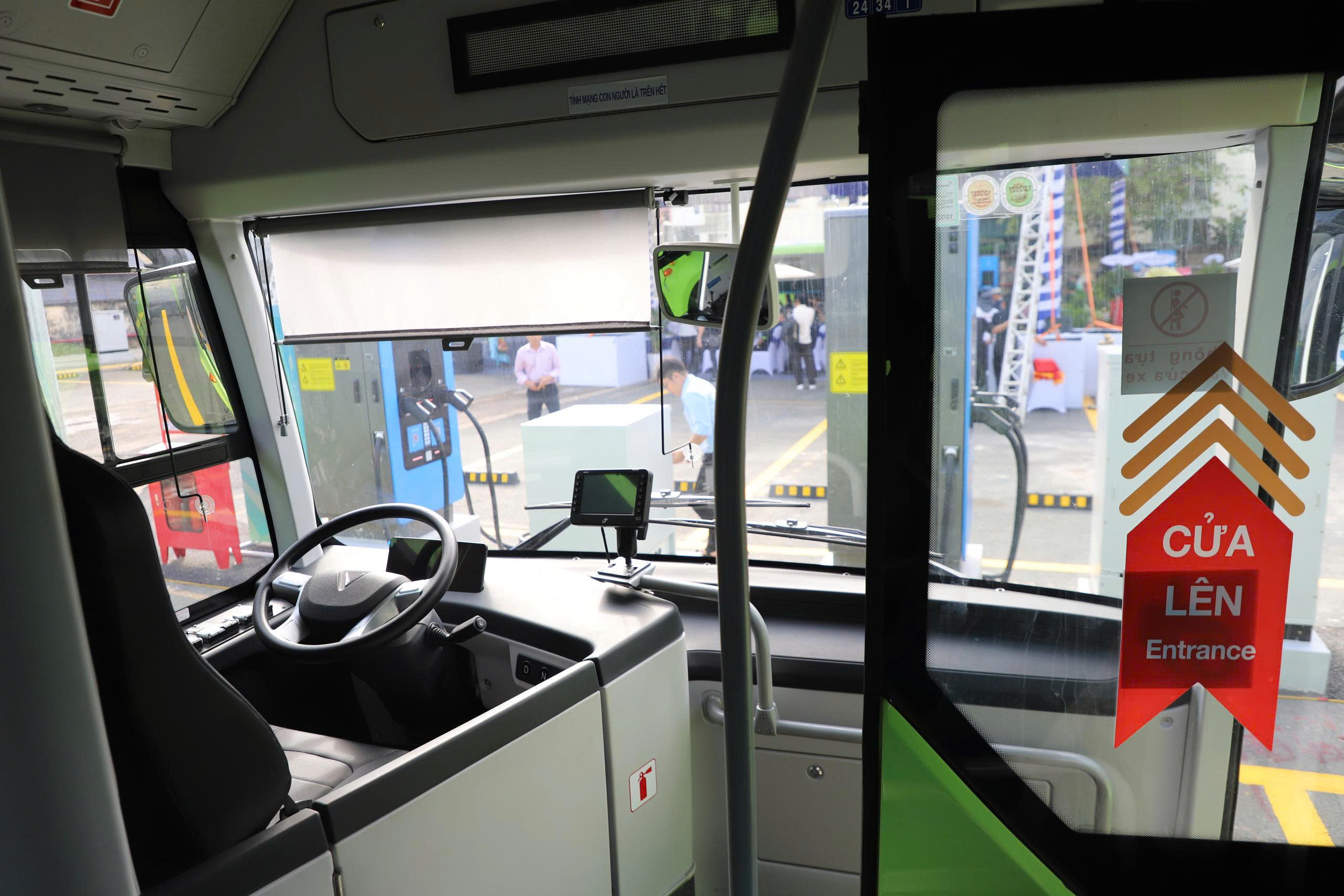 TP.HCM đưa v&agrave;o khai th&aacute;c 58 xe bu&yacute;t điện tuyến 33 v&agrave; 150- Ảnh 4.