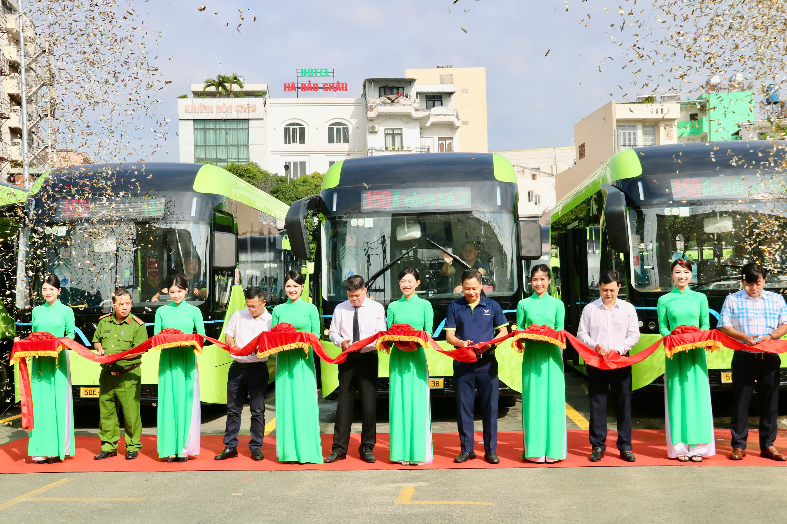 TP.HCM đưa v&agrave;o khai th&aacute;c 58 xe bu&yacute;t điện tuyến 33 v&agrave; 150- Ảnh 2.