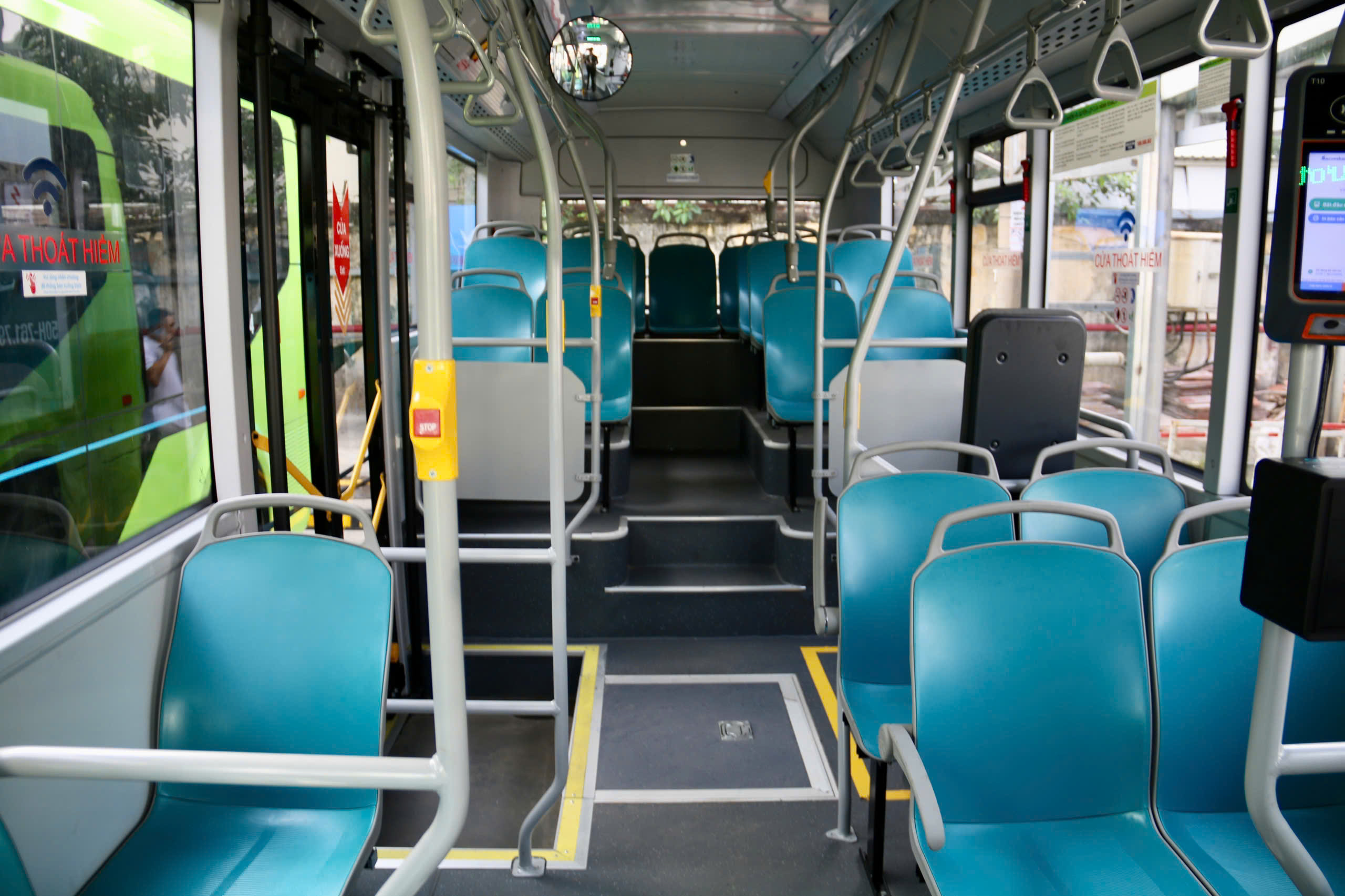 TP.HCM đưa v&agrave;o khai th&aacute;c 58 xe bu&yacute;t điện tuyến 33 v&agrave; 150- Ảnh 6.