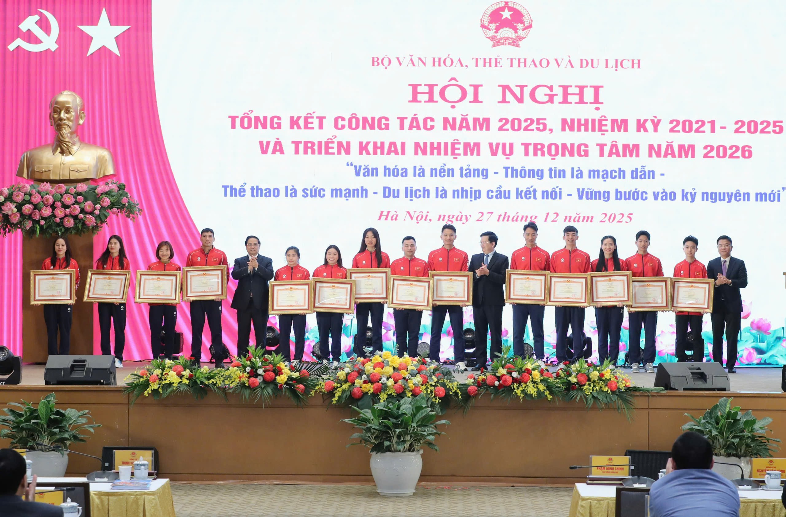 Thủ tướng Phạm Minh Ch&iacute;nh: Văn h&oacute;a l&agrave; nền tảng, động lực ph&aacute;t triển đất nước- Ảnh 4.