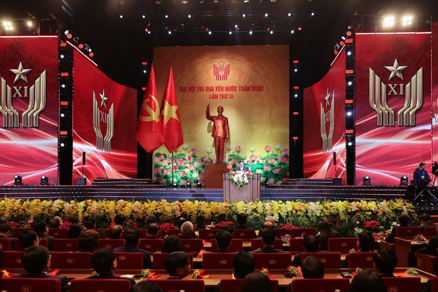 Tôn vinh những "bông hoa đẹp nhất" trong "vườn hoa" thi đua yêu nước- Ảnh 5. Tôn vinh những "bông hoa đẹp nhất" trong "vườn hoa" thi đua yêu nước- Ảnh 5.