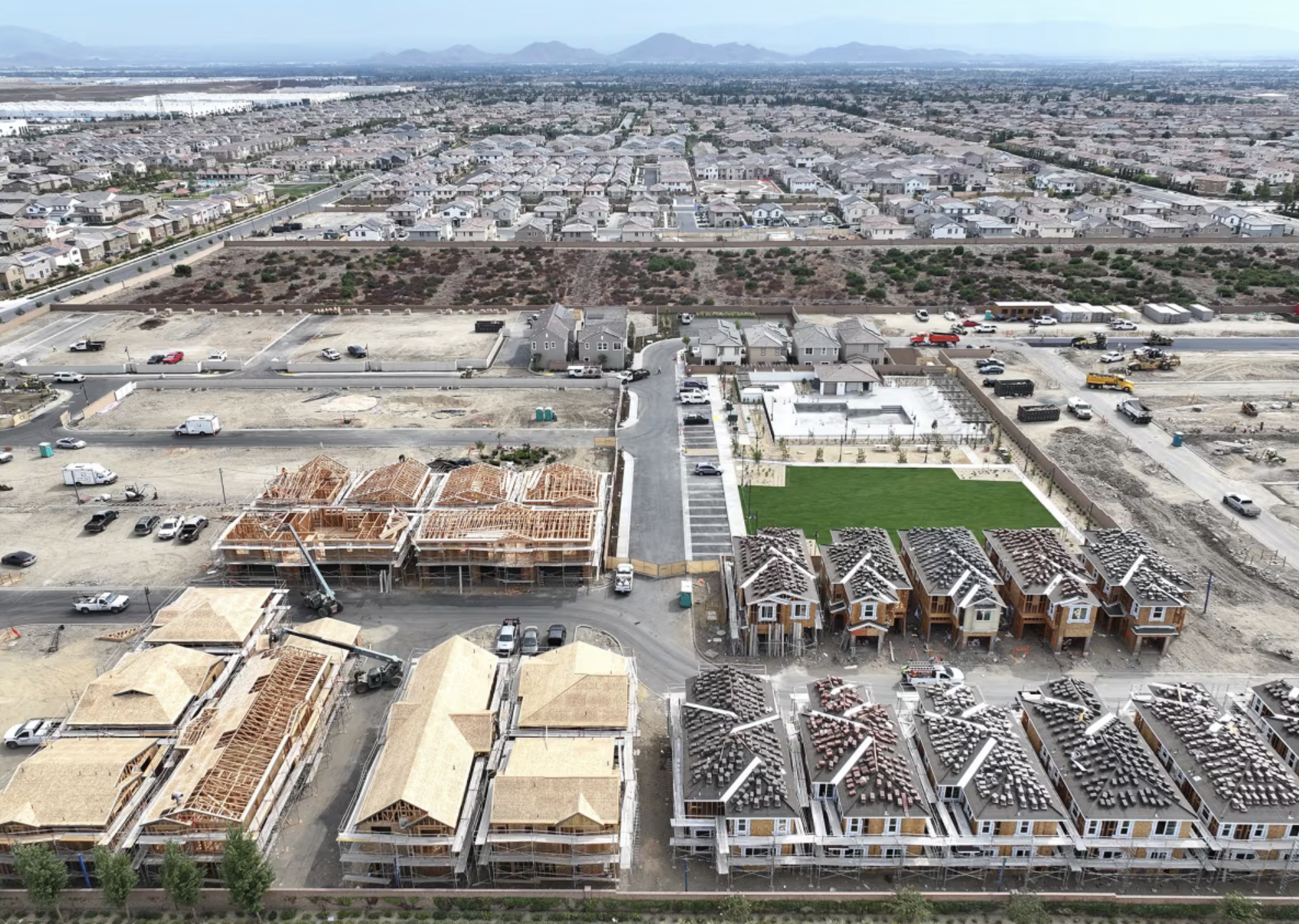 &Ocirc;ng Trump cam kết cải c&aacute;ch nh&agrave; ở, thị trường nh&agrave; tại Mỹ năm 2026 biến động ra sao?- Ảnh 1.