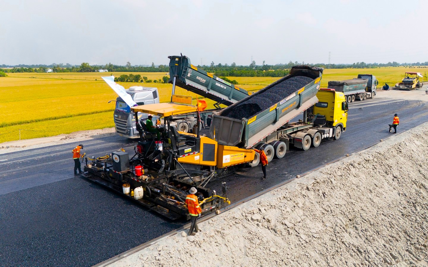 Bộ X&acirc;y dựng th&uacute;c tiến độ dự &aacute;n cao tốc Ch&acirc;u Đốc -  Cần Thơ - S&oacute;c Trăng