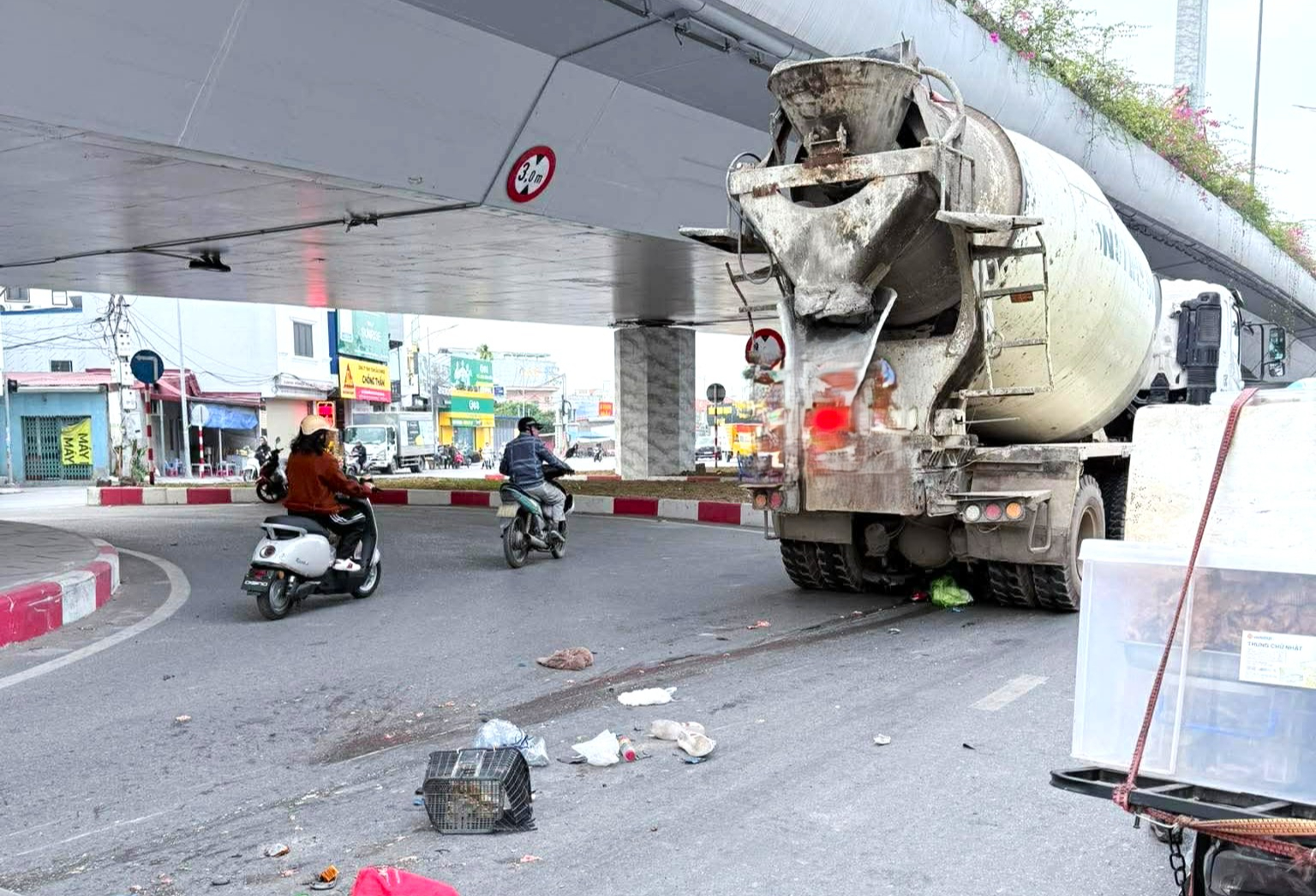 Hai vụ tai nạn li&ecirc;n quan xe bồn b&ecirc; t&ocirc;ng ở Hải Ph&ograve;ng l&agrave;m hai người tử vong- Ảnh 1.