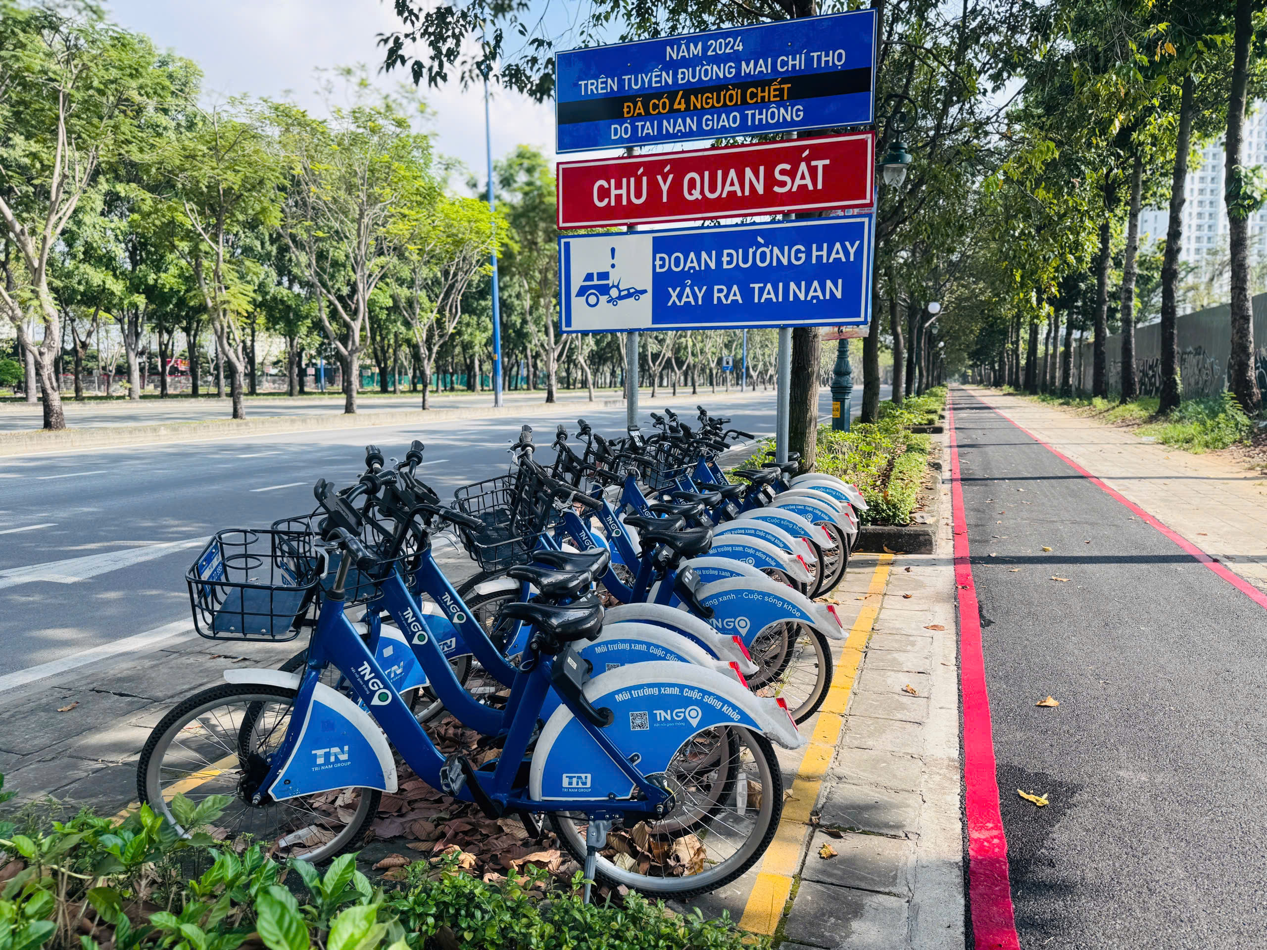 Ngắm làn đường dành cho xe đạp đầu tiên tại TP.HCM- Ảnh 13. Ngắm làn đường dành cho xe đạp đầu tiên tại TP.HCM- Ảnh 13.