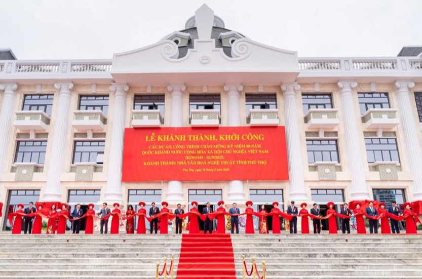 Gỡ n&uacute;t thắt mặt bằng gi&uacute;p Ph&uacute; Thọ tăng tốc giải ng&acirc;n đầu tư c&ocirc;ng năm 2025- Ảnh 1.