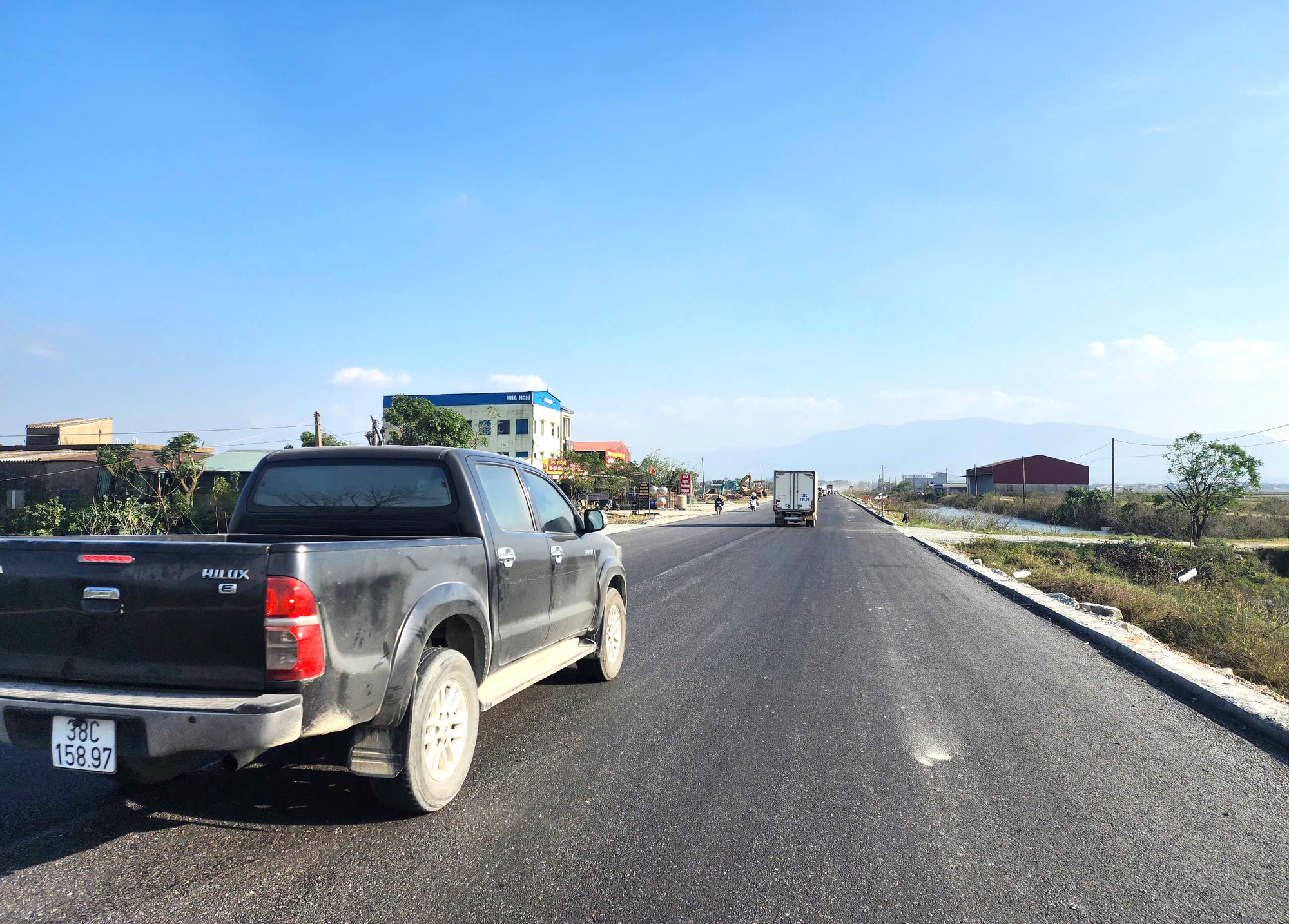 Hà Tĩnh: Tháo gỡ "điểm nghẽn" giao thông, xây dựng ở cấp xã sau sáp nhập- Ảnh 1. Hà Tĩnh: Tháo gỡ "điểm nghẽn" giao thông, xây dựng ở cấp xã sau sáp nhập- Ảnh 1.