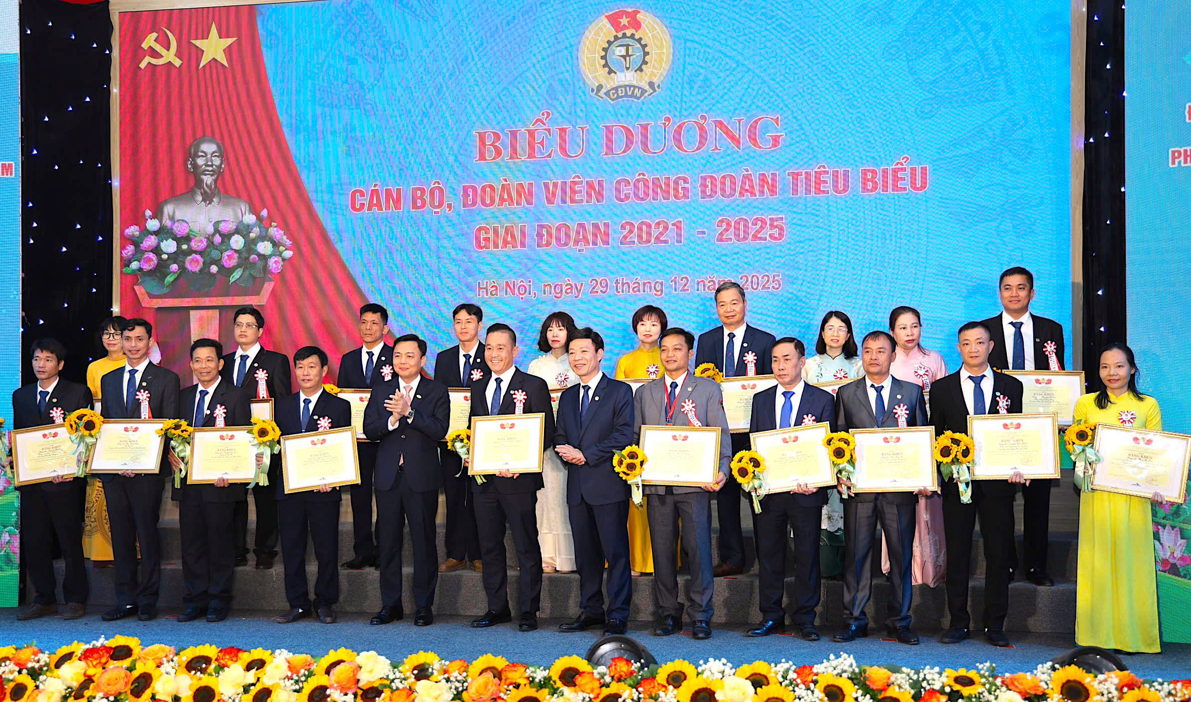 C&ocirc;ng đo&agrave;n Đường sắt Việt Nam kỷ niệm 80 năm th&agrave;nh lập- Ảnh 4.