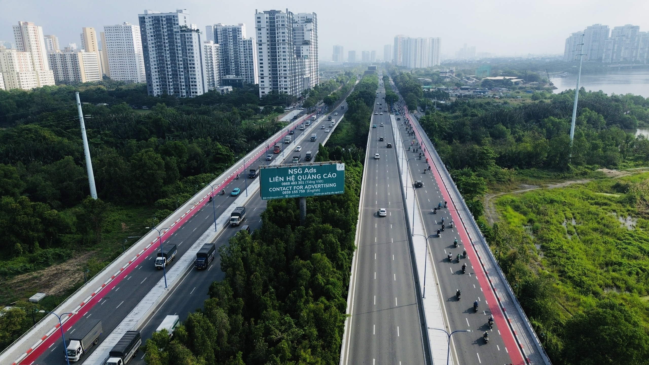 Ngắm làn đường dành cho xe đạp đầu tiên tại TP.HCM- Ảnh 1. Ngắm làn đường dành cho xe đạp đầu tiên tại TP.HCM- Ảnh 1.