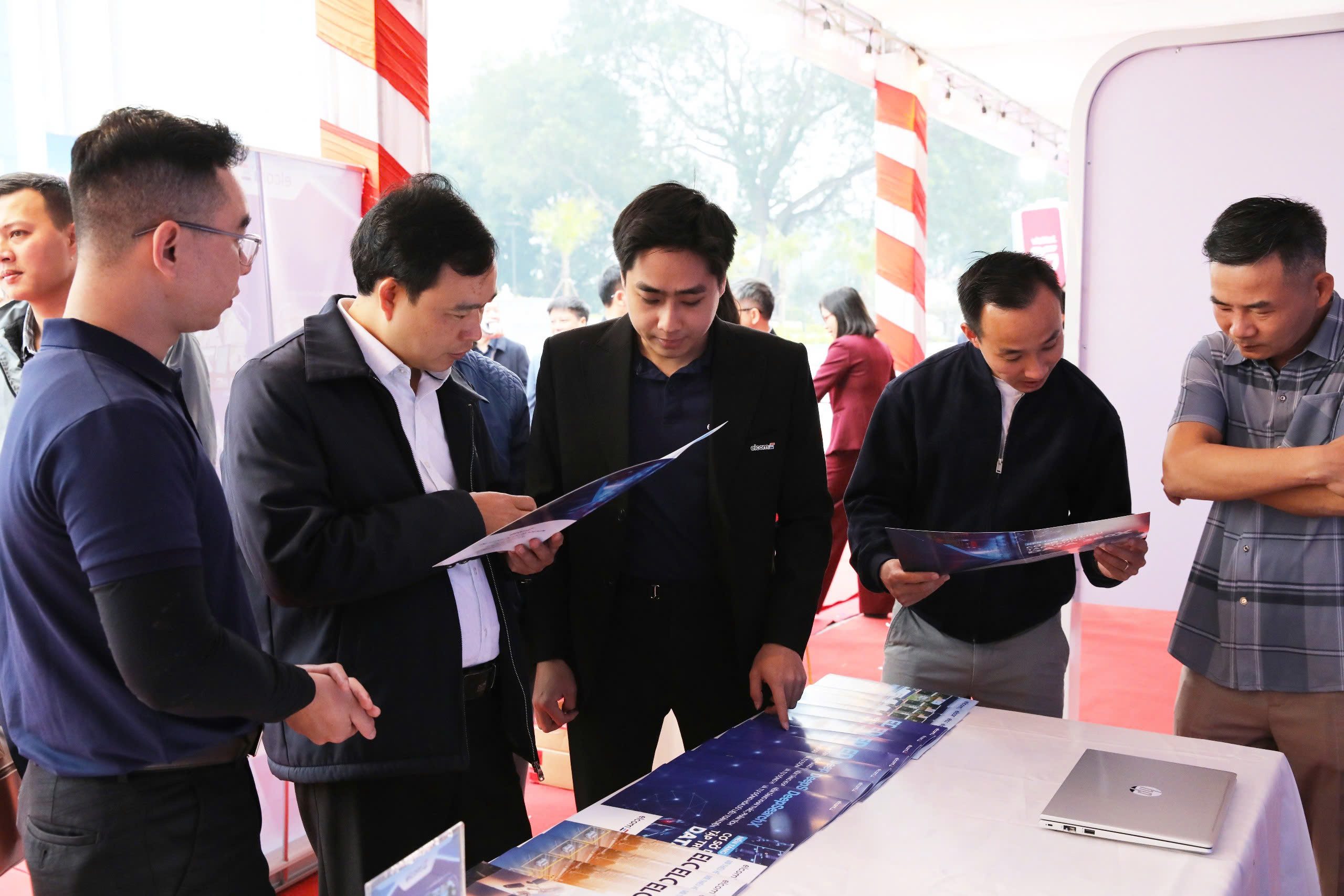 Lào Cai: Khai mạc tuần lễ khởi nghiệp và đổi mới sáng tạo- Ảnh 1. Lào Cai: Khai mạc tuần lễ khởi nghiệp và đổi mới sáng tạo- Ảnh 1.