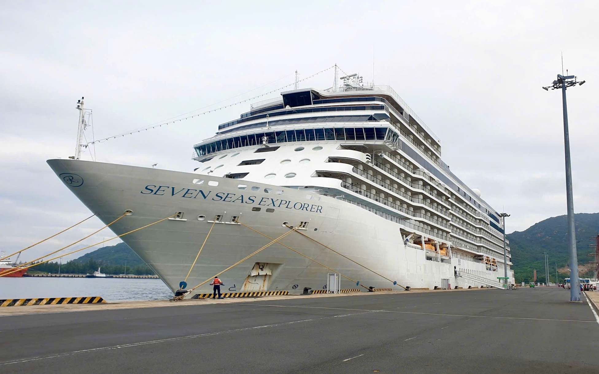 Mở khu neo đậu cho tàu du lịch quốc tế tại phía Bắc Nha Trang- Ảnh 3. 700 du khách quốc tế đến Khánh Hòa bằng đường biển, thêm tín hiệu phục hồi du lịch