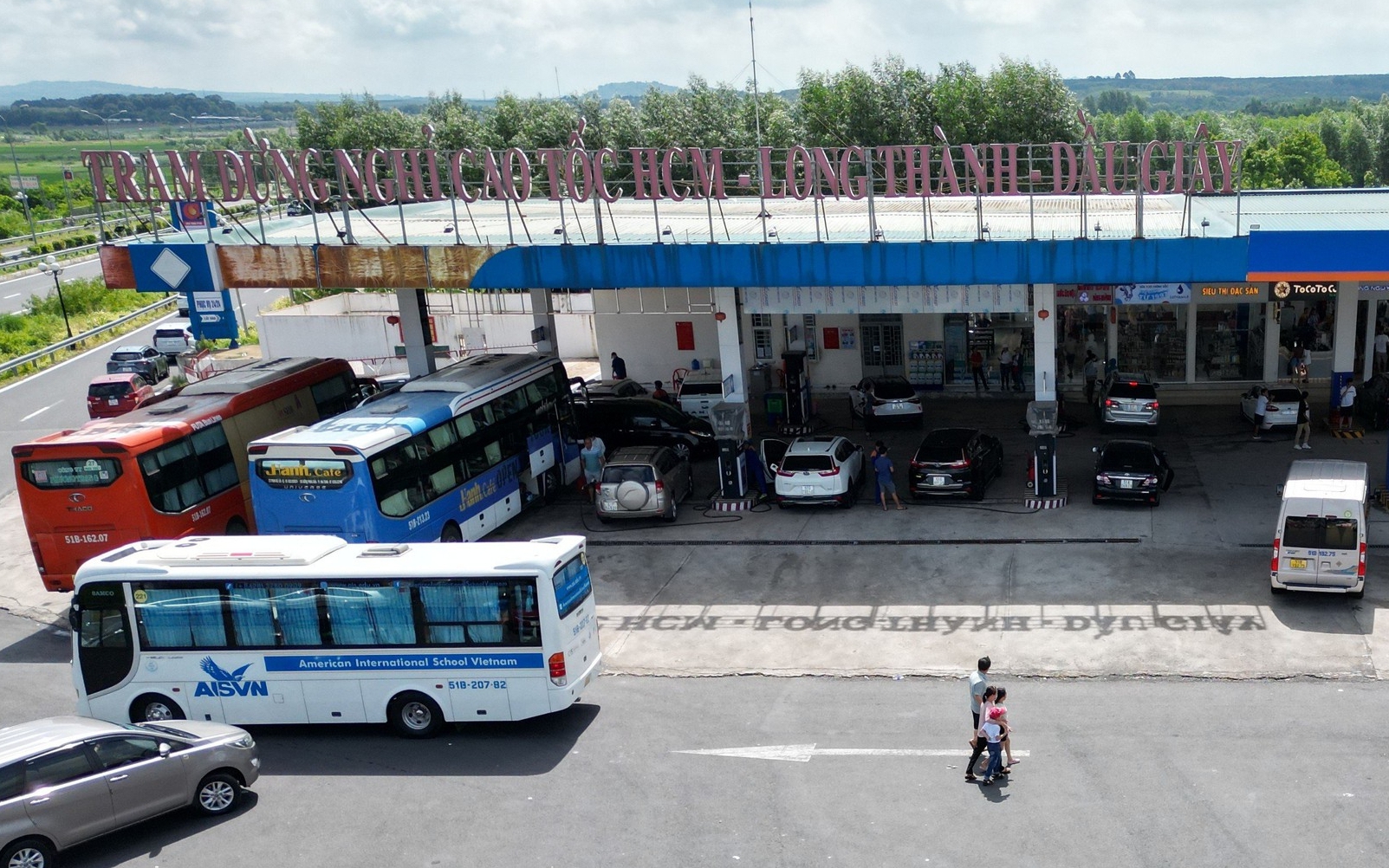 Vụ xăng dầu tr&ecirc;n cao tốc Long Th&agrave;nh: Sở C&ocirc;ng thương y&ecirc;u cầu VEC c&oacute; phương &aacute;n ứng ph&oacute;