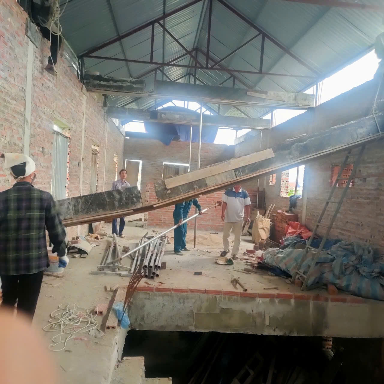 Ph&uacute; Thọ: Ki&ecirc;n quyết xử l&yacute; vi phạm đất đai tại x&atilde; Xu&acirc;n L&atilde;ng- Ảnh 4.