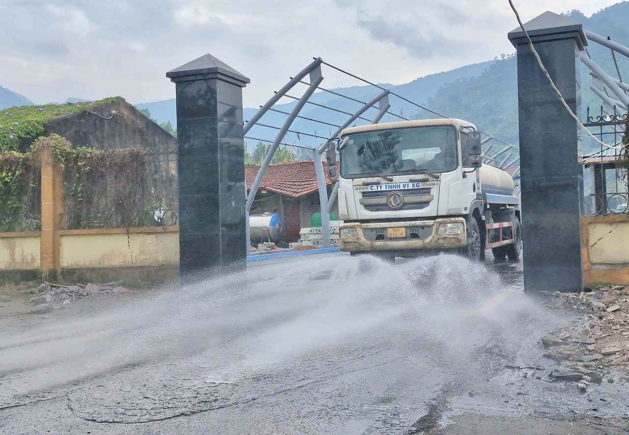 Bắc Ninh: CSGT đến nhà máy tuyên truyền, xử lý vi phạm, đảm bảo ATGT dịp cuối năm- Ảnh 10. Bắc Ninh: CSGT đến nhà máy tuyên truyền, xử lý vi phạm, đảm bảo ATGT dịp cuối năm- Ảnh 10.