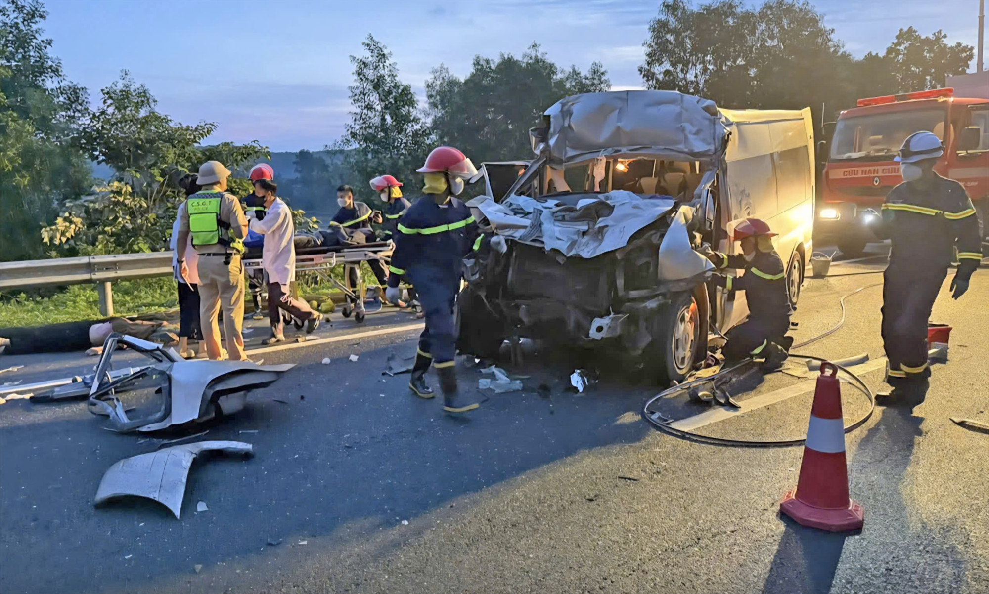 Tạo thói quen ngồi ô tô thắt dây an toàn như đi máy bay- Ảnh 1. Tạo thói quen ngồi ô tô thắt dây an toàn như đi máy bay- Ảnh 1.