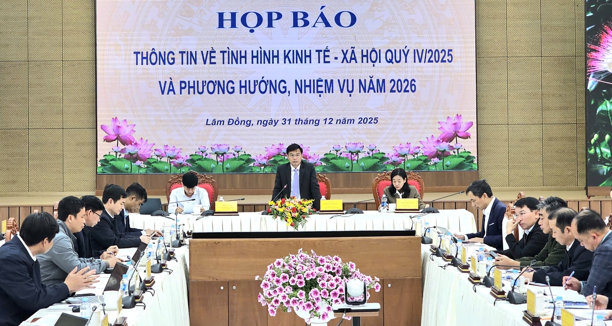 L&acirc;m Đồng: Th&aacute;o gỡ vướng mắc giao th&ocirc;ng, th&uacute;c đẩy giải ng&acirc;n đầu tư c&ocirc;ng- Ảnh 2.