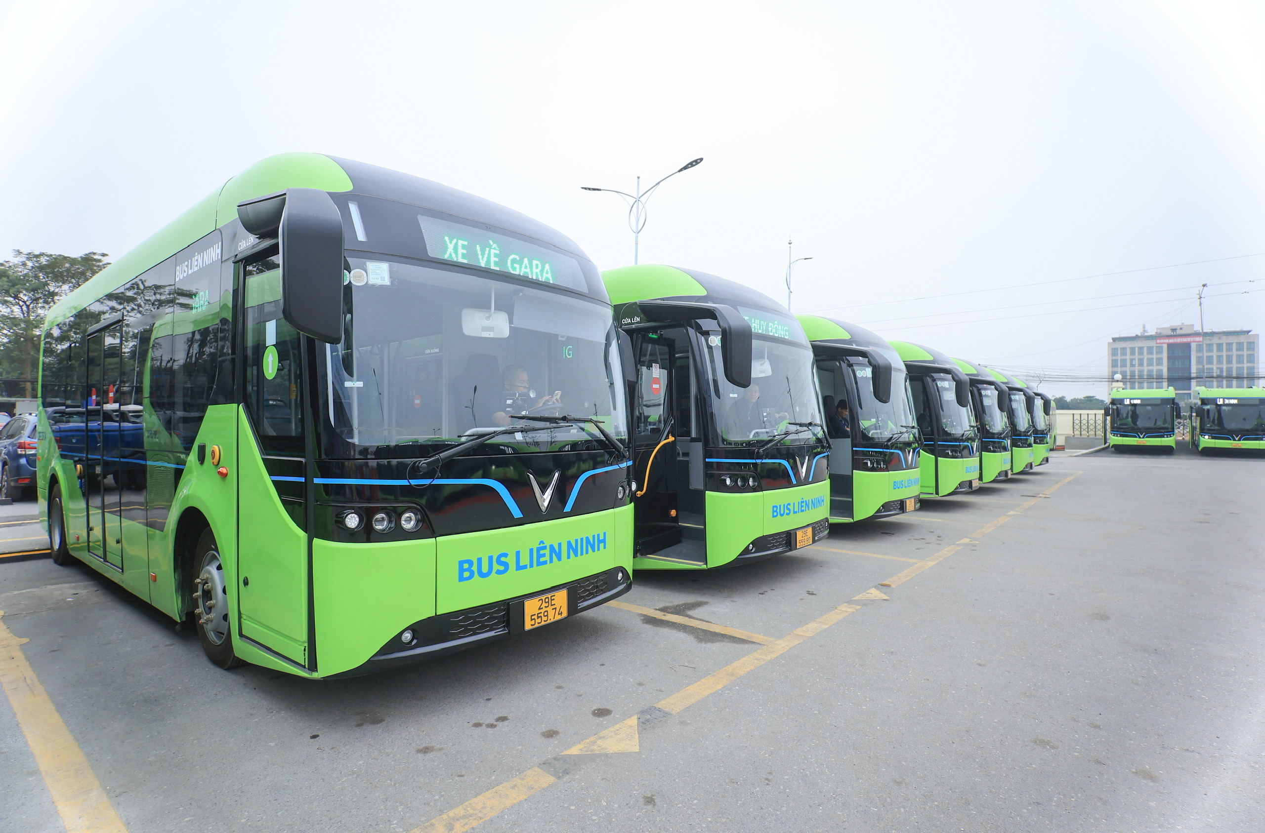 H&agrave; Nội th&ecirc;m một doanh nghiệp chuyển đổi to&agrave;n bộ phương tiện sang xe bu&yacute;t điện
- Ảnh 4.