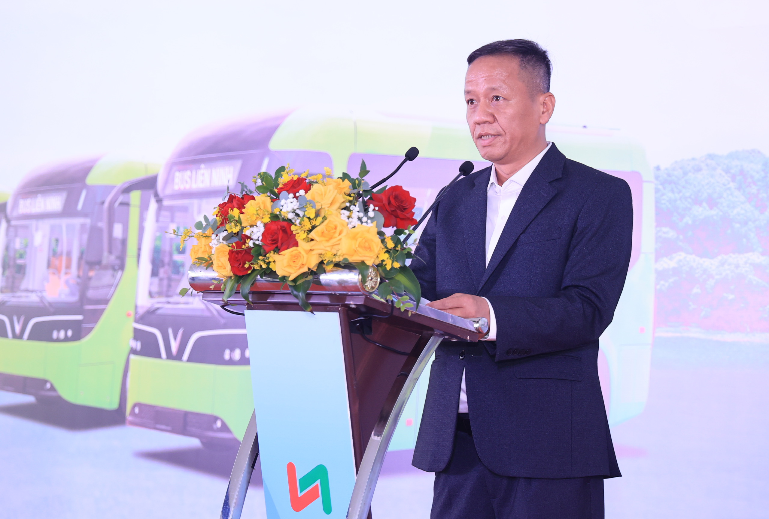 H&agrave; Nội th&ecirc;m một doanh nghiệp chuyển đổi to&agrave;n bộ phương tiện sang xe bu&yacute;t điện
- Ảnh 1.