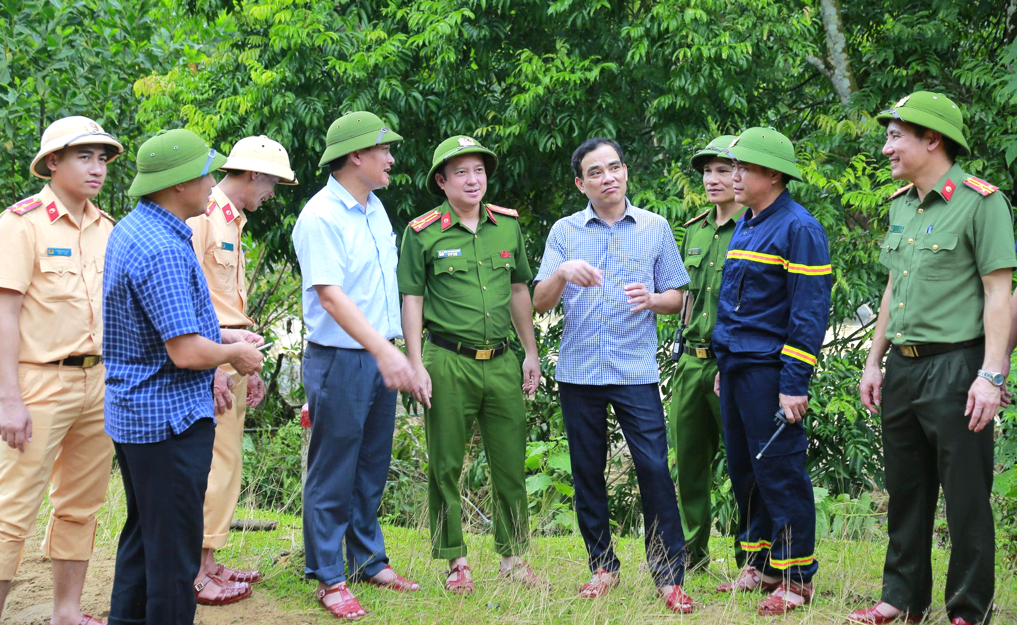 Thanh H&oacute;a: Ph&ograve;ng ngừa từ xa, chủ động đảm bảo giao th&ocirc;ng trong m&ugrave;a mưa b&atilde;o- Ảnh 3.