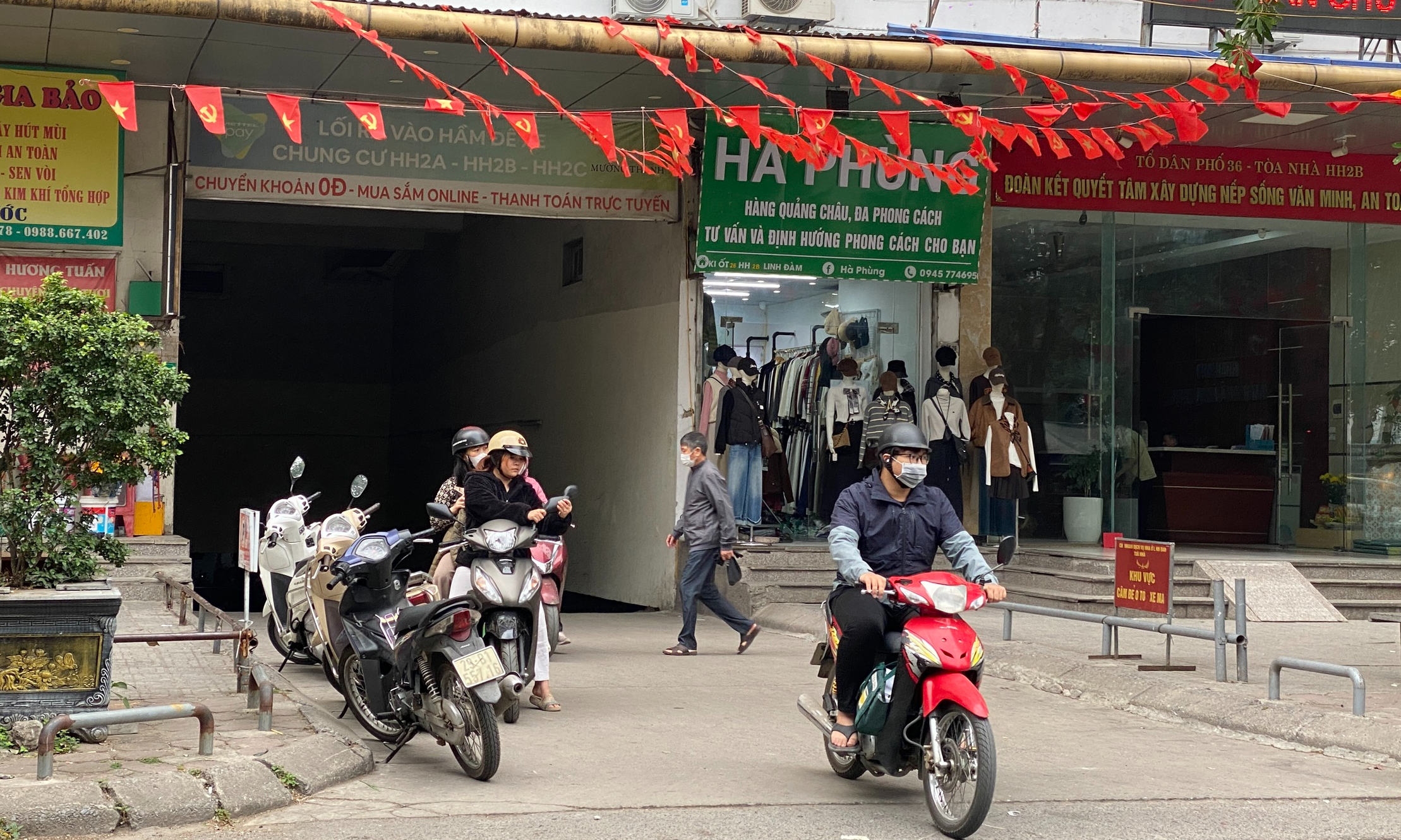Chung cư HH Linh Đ&agrave;m th&ocirc;ng b&aacute;o cấm xe điện: Hợp l&yacute; hay đi ngược chủ trương?- Ảnh 3.