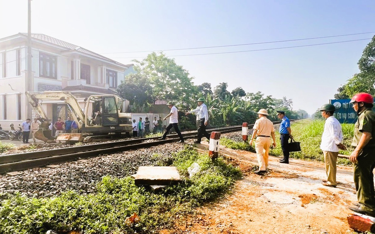 Quảng Trị: Nhiều giải ph&aacute;p đảm bảo trật tự, an to&agrave;n giao th&ocirc;ng đường sắt