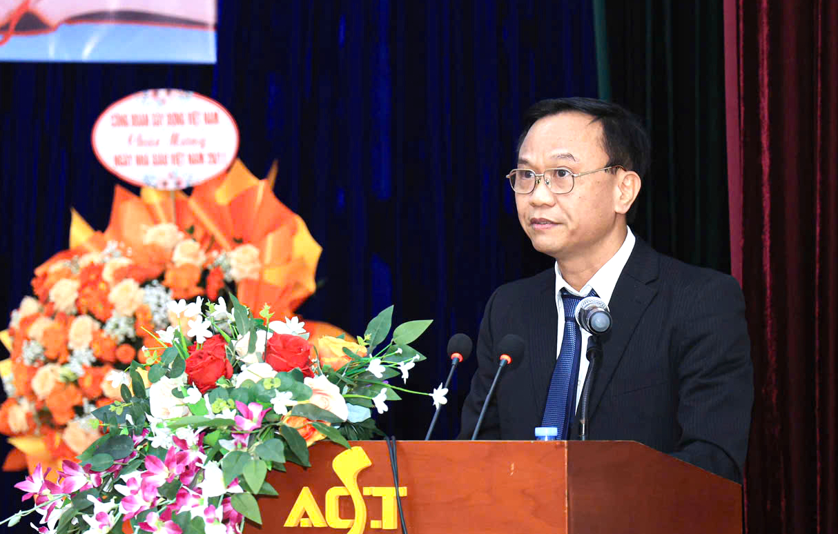 Đ&agrave;o tạo l&agrave; nền tảng n&acirc;ng cao năng lực đội ngũ c&aacute;n bộ cơ sở trong t&igrave;nh h&igrave;nh mới- Ảnh 1.