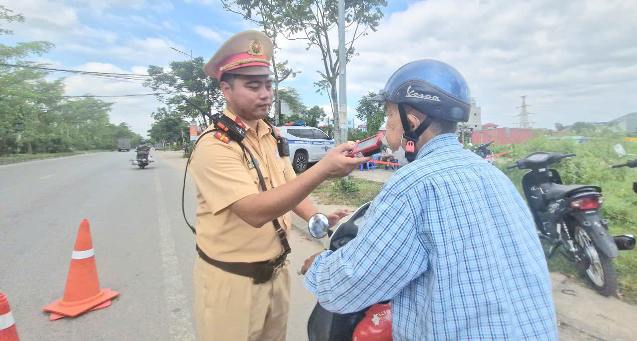 Bắc Ninh: Gần 32.000 t&agrave;i xế bị trừ điểm GPLX sau khi Luật Trật tự ATGT c&oacute; hiệu lực- Ảnh 2.